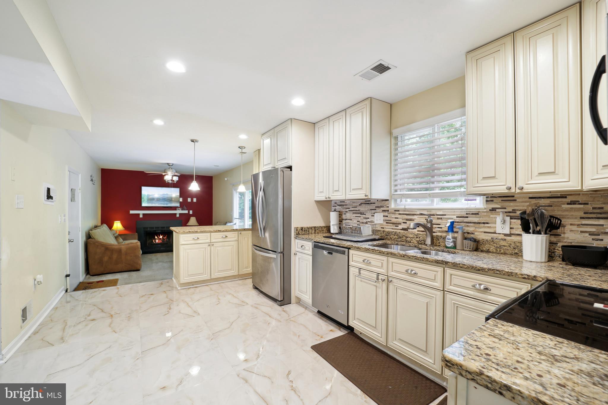 FOX RUN ESTATES - Residential