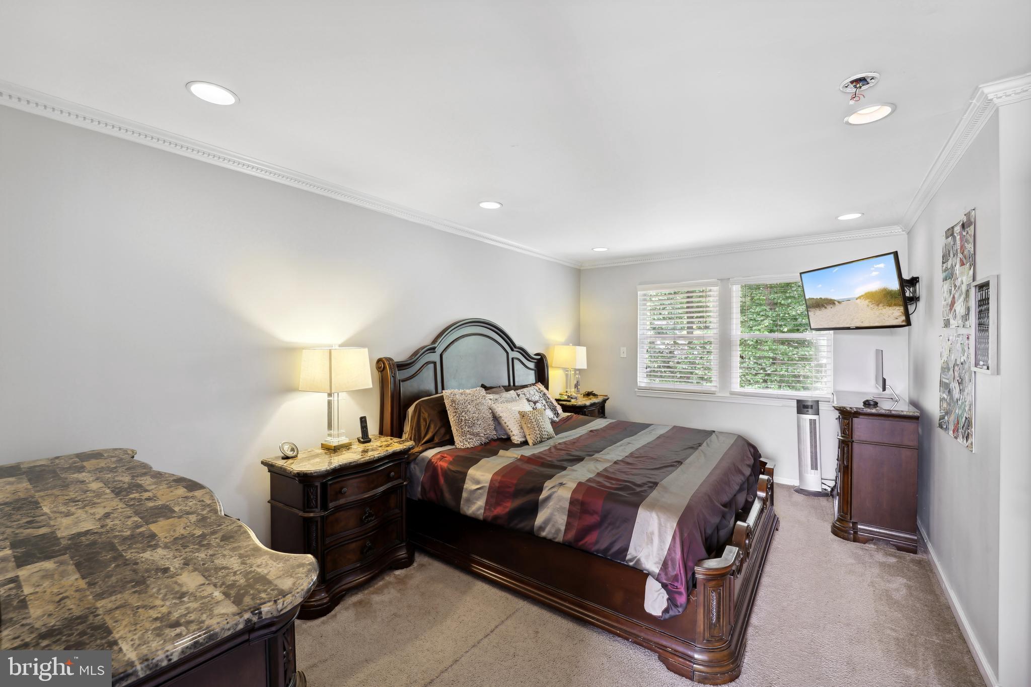 FOX RUN ESTATES - Residential