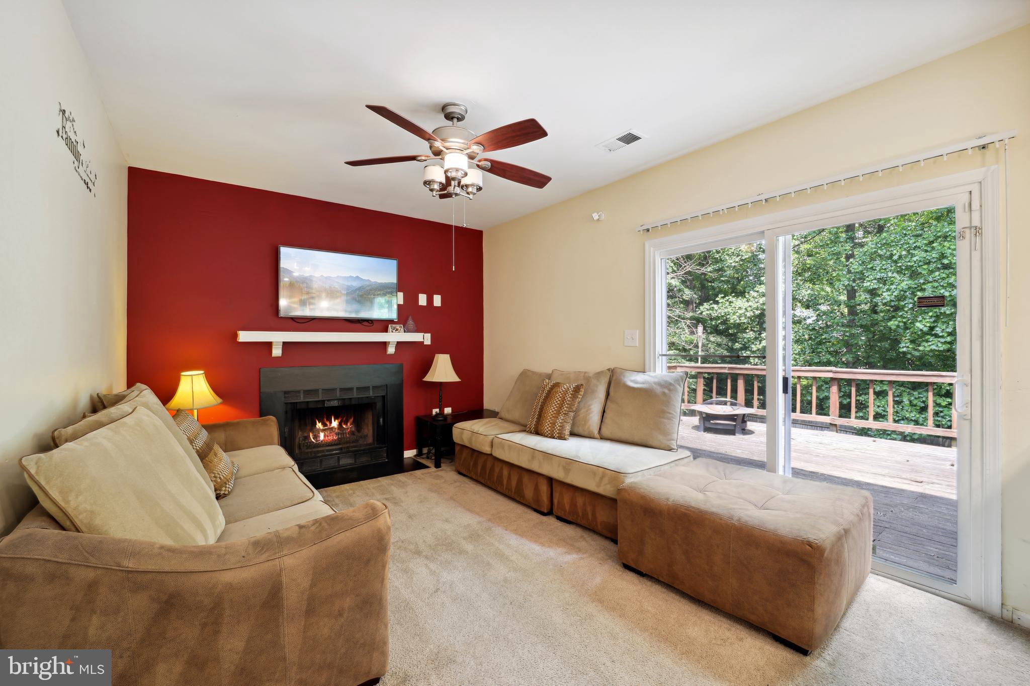 FOX RUN ESTATES - Residential