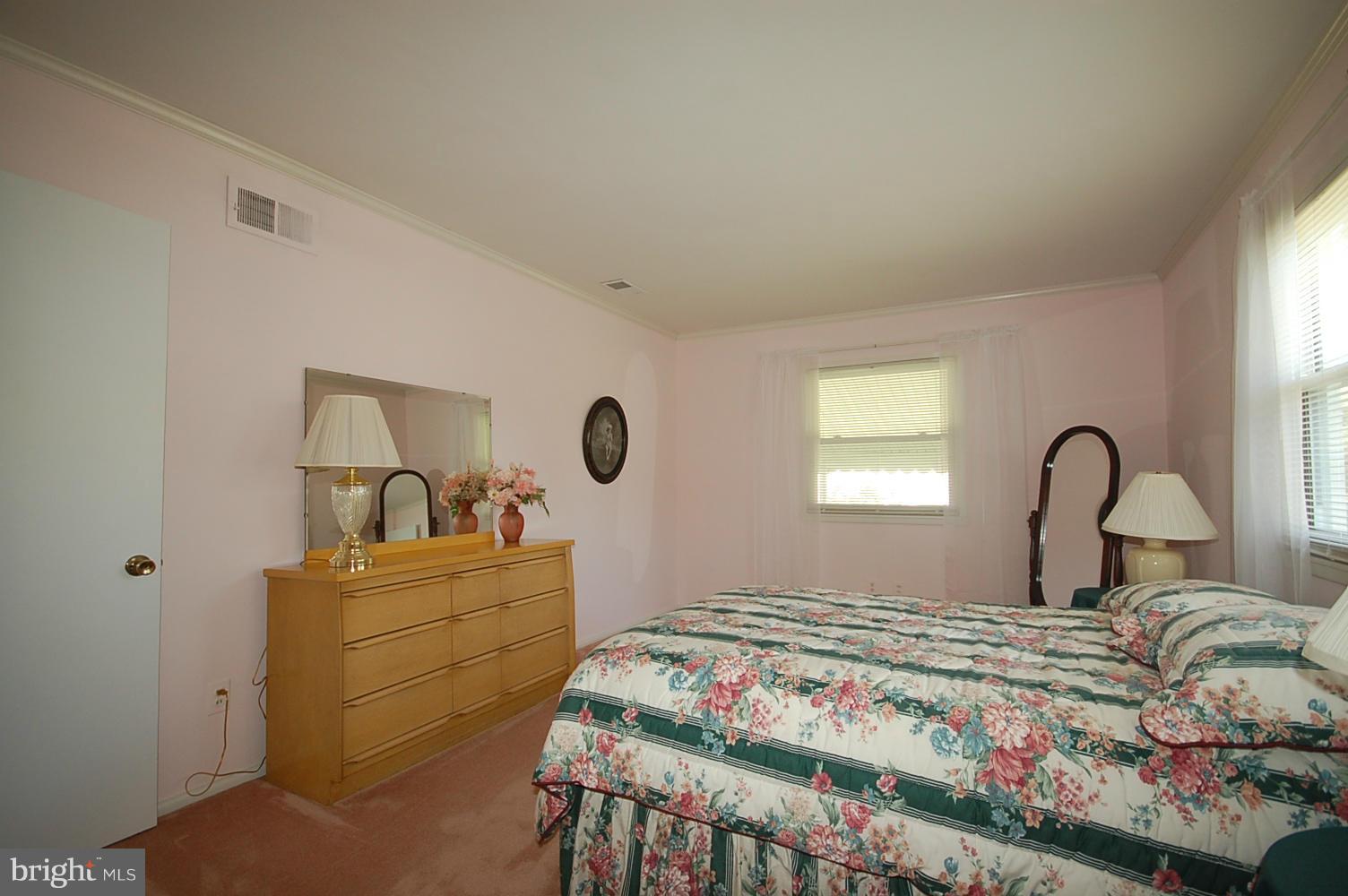 BURGUNDY VILLAGE - Residential