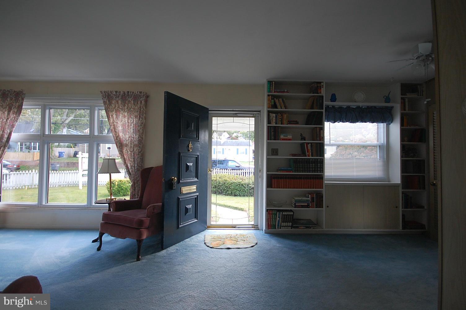 BURGUNDY VILLAGE - Residential