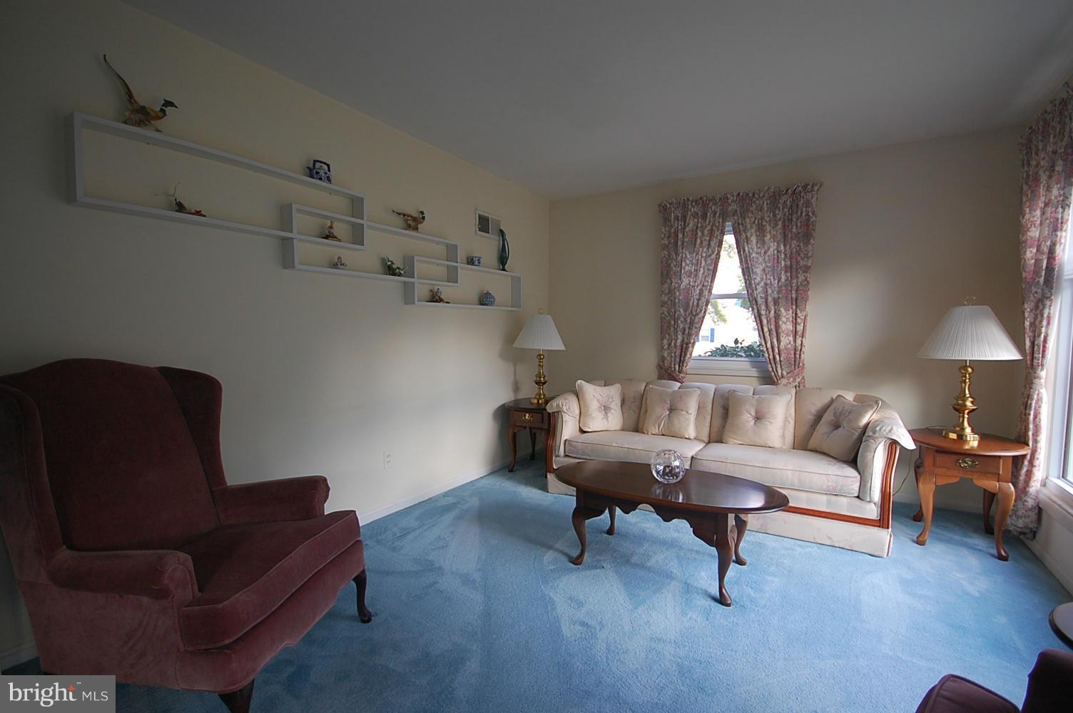 BURGUNDY VILLAGE - Residential