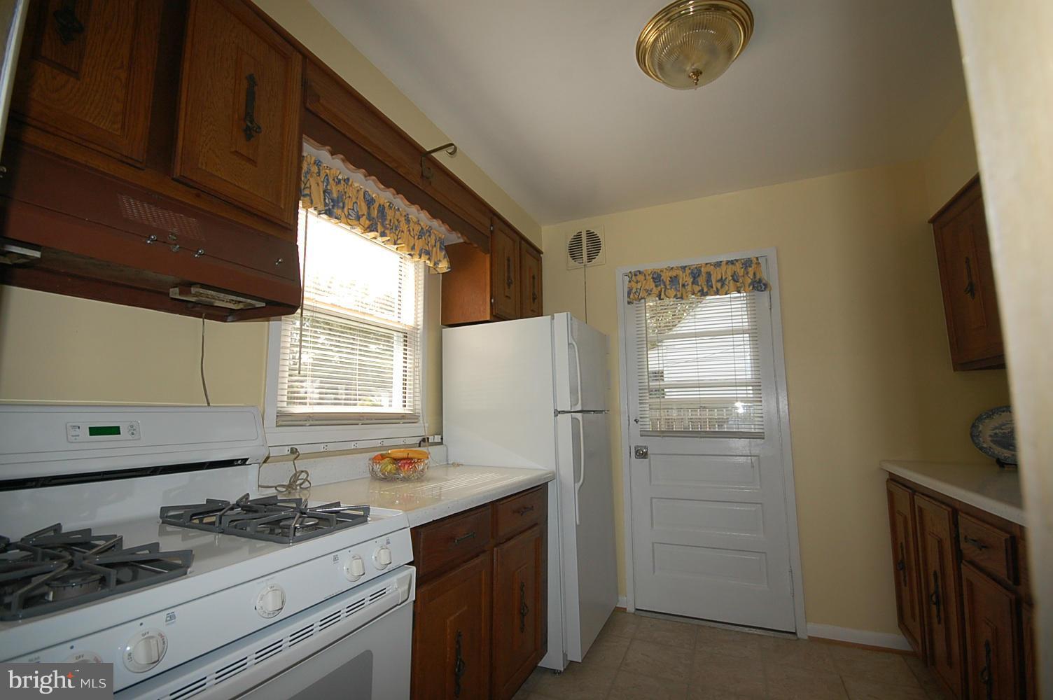 BURGUNDY VILLAGE - Residential