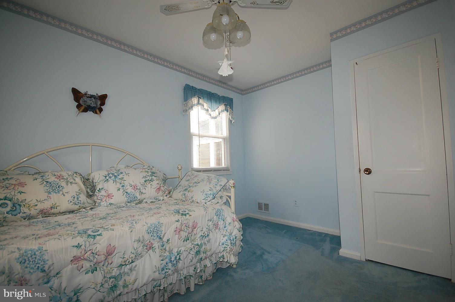 BURGUNDY VILLAGE - Residential