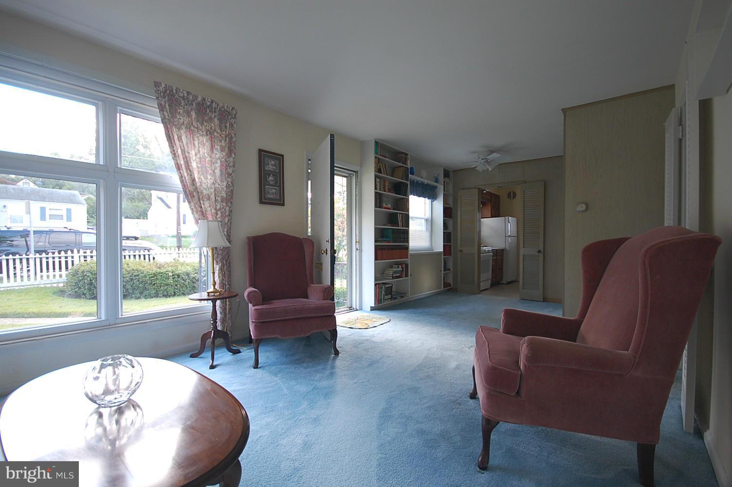 BURGUNDY VILLAGE - Residential