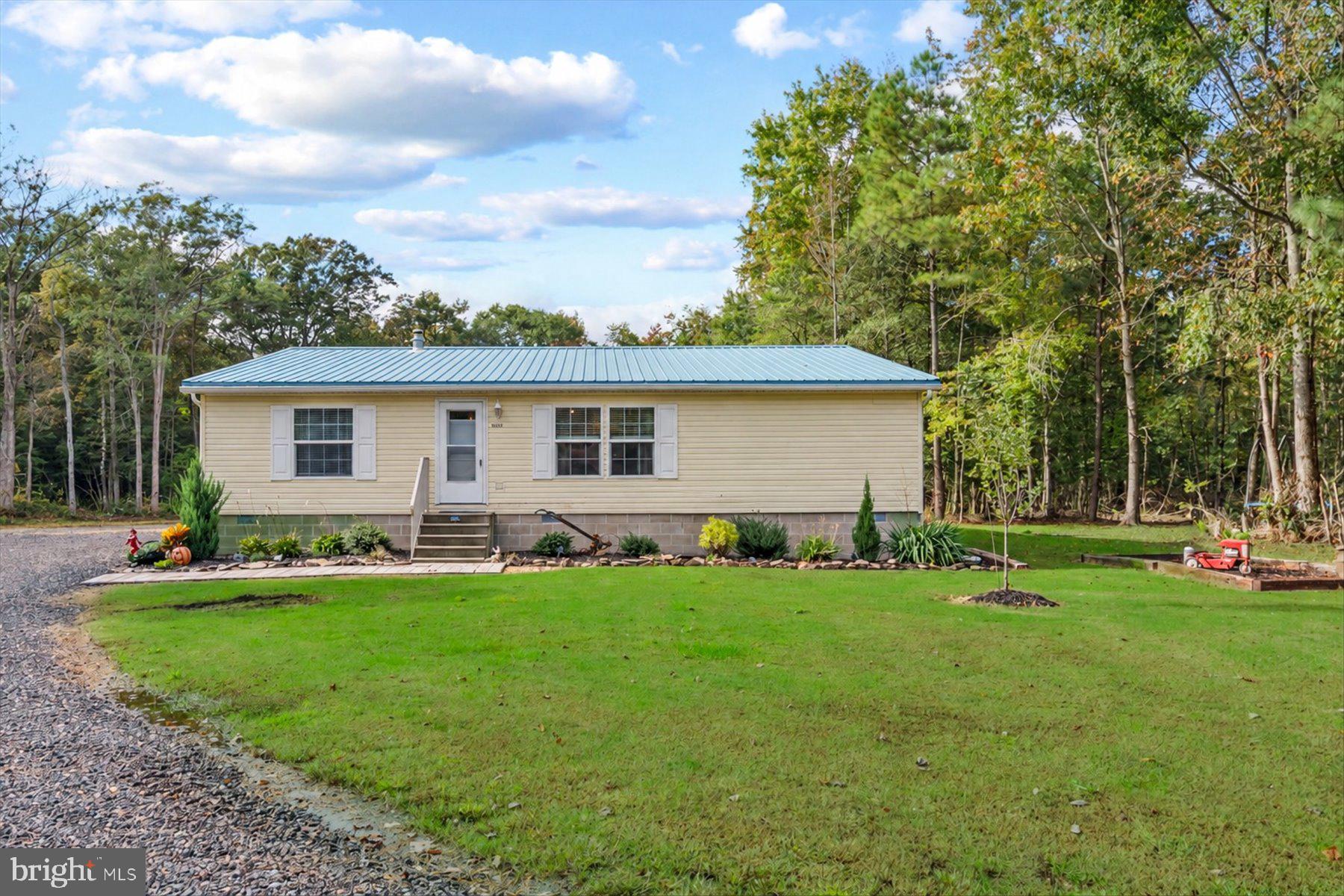 26813 LONESOME ROAD