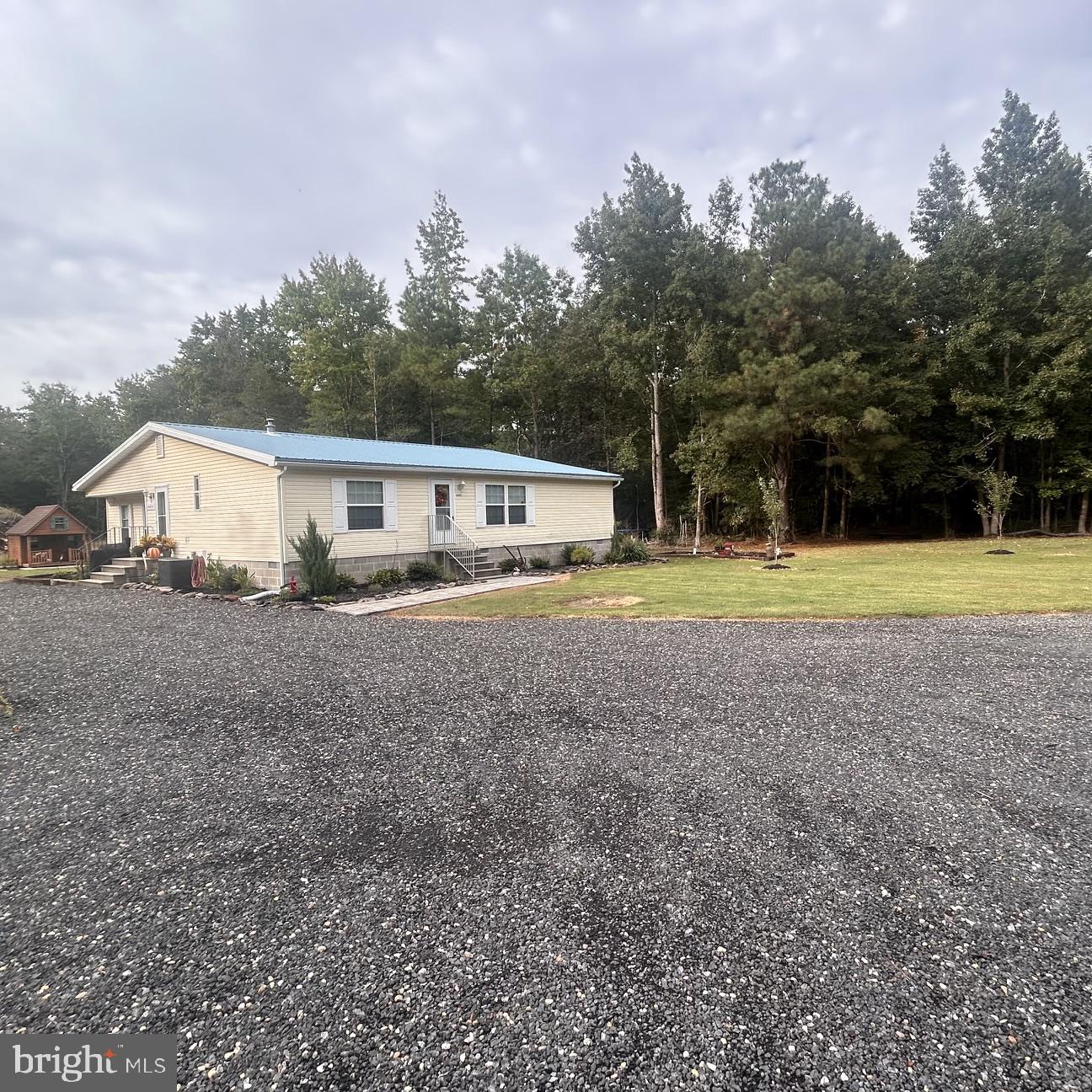 26813 LONESOME ROAD