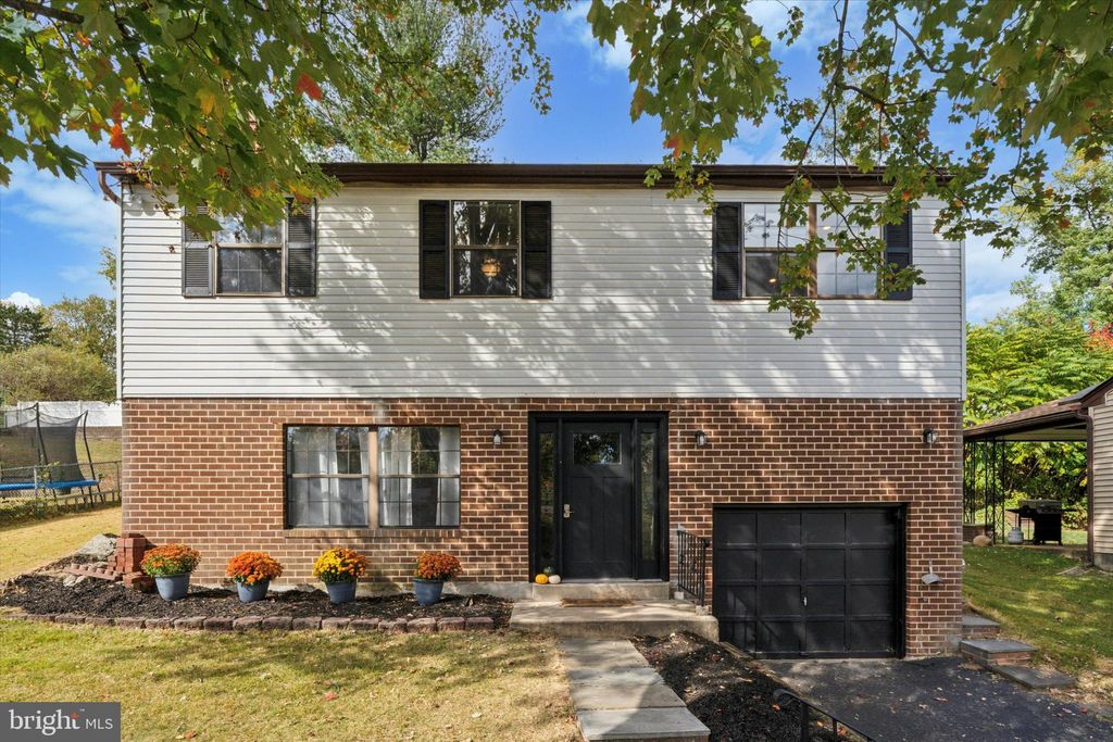 Photo of 334 Francis Drive, HAVERTOWN, PA 19083 (MLS # PADE2102710)