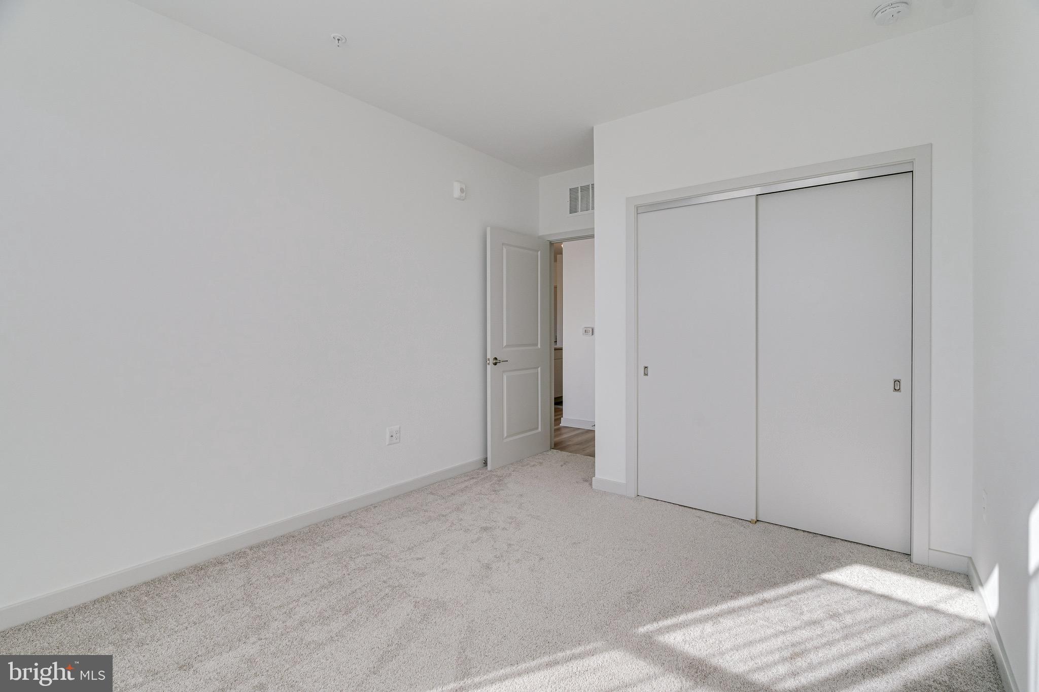 BOULEVARD VI TOWNS - Residential