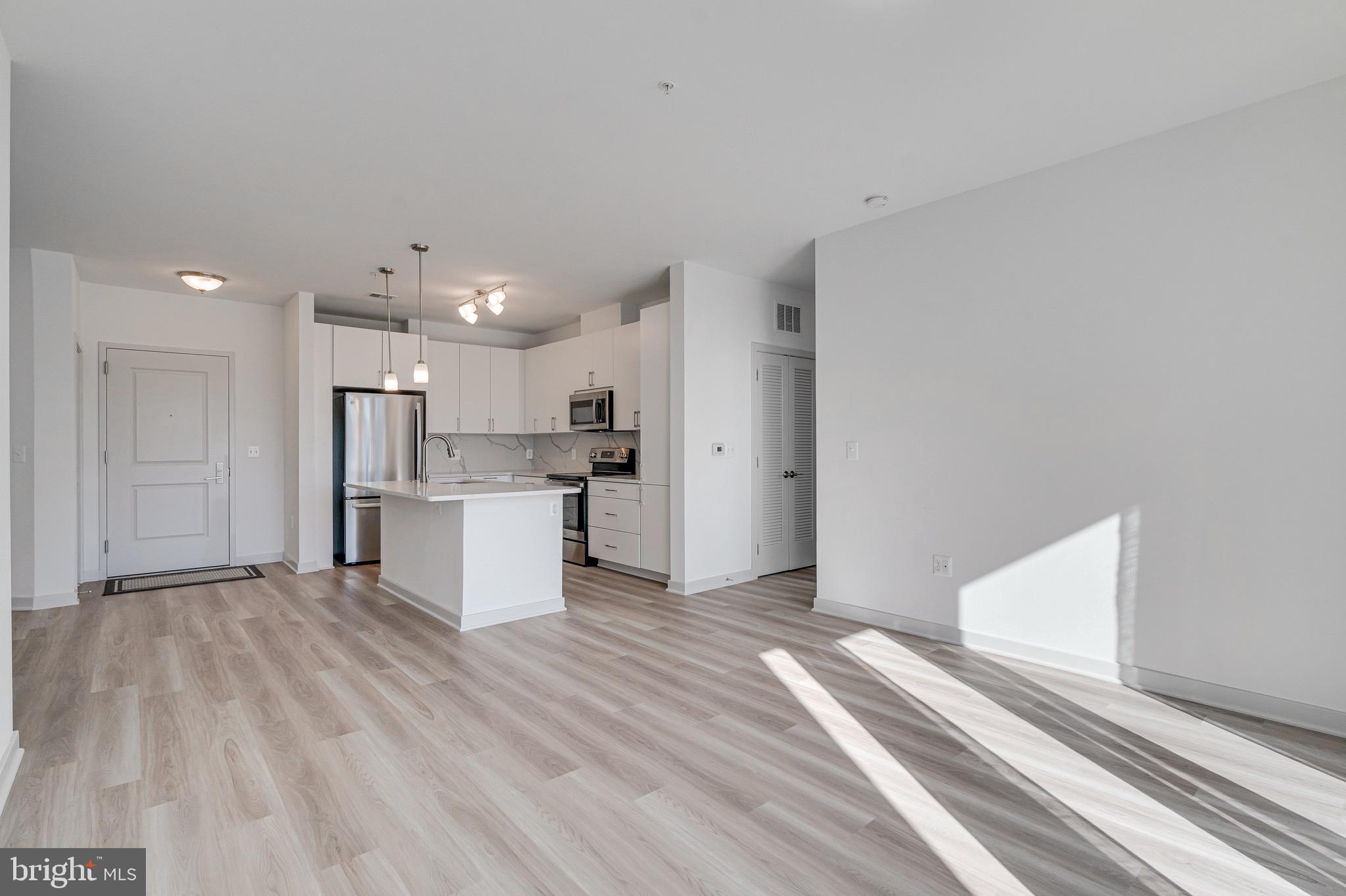 BOULEVARD VI TOWNS - Residential