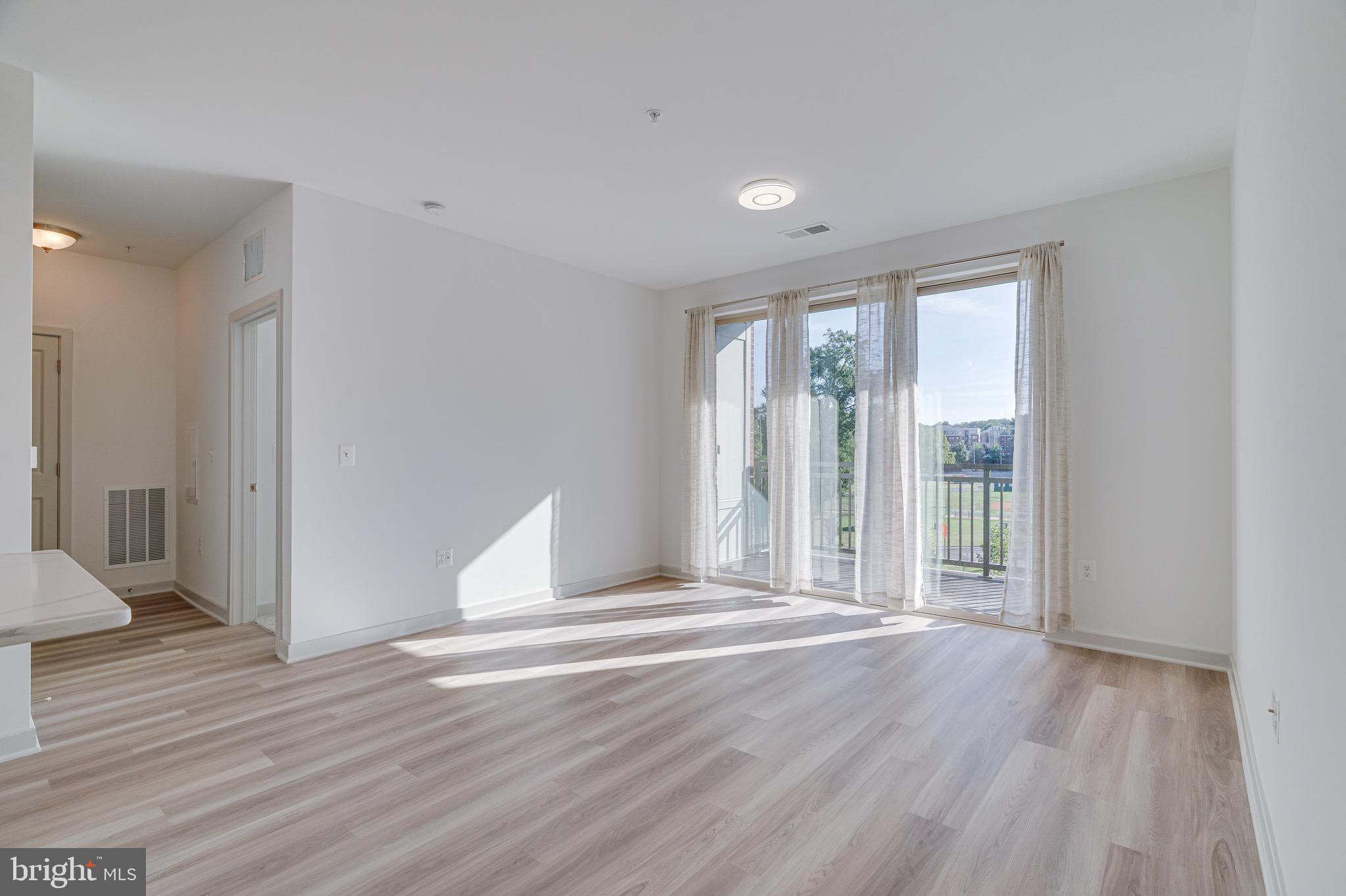 BOULEVARD VI TOWNS - Residential