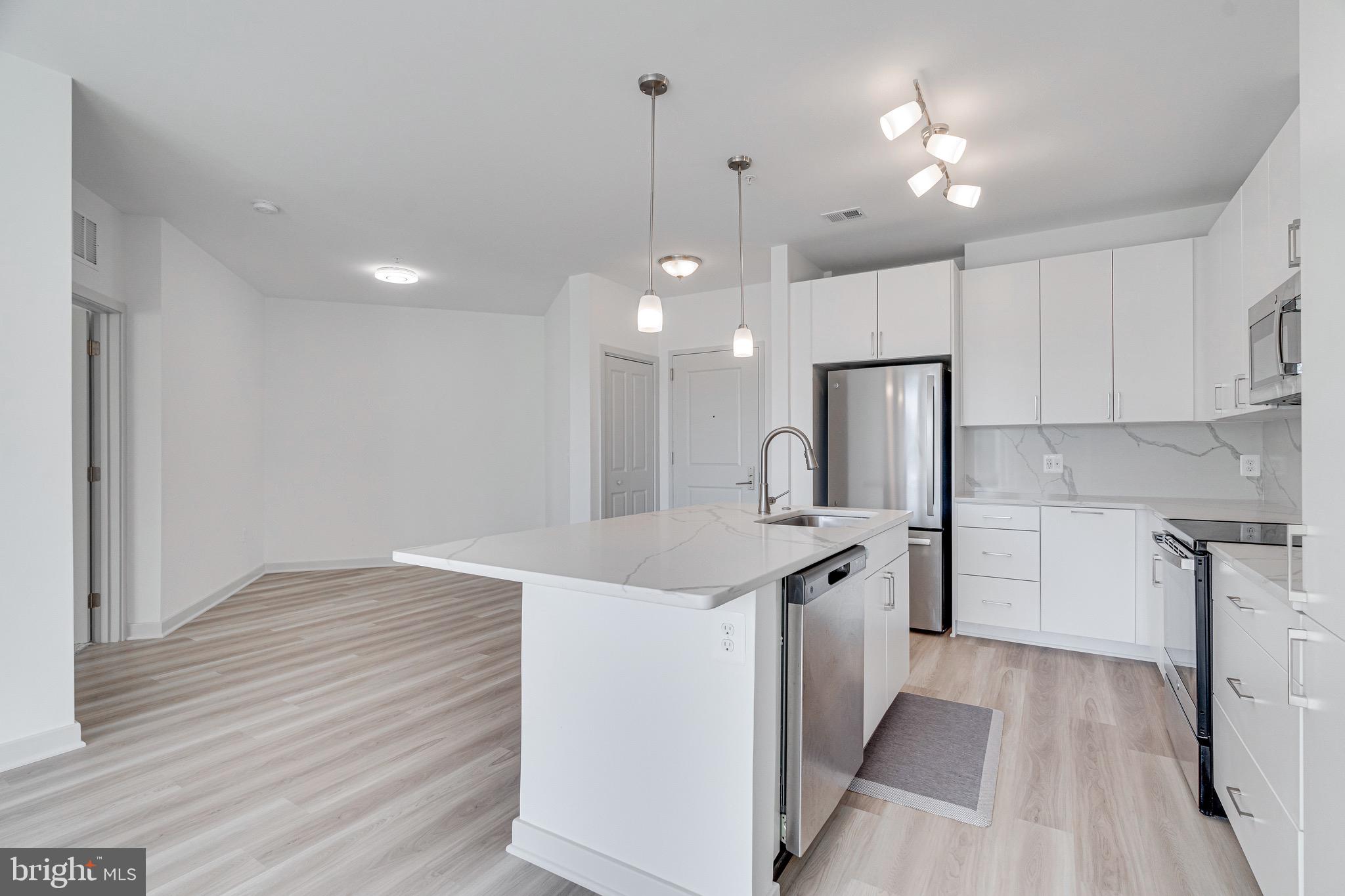 BOULEVARD VI TOWNS - Residential