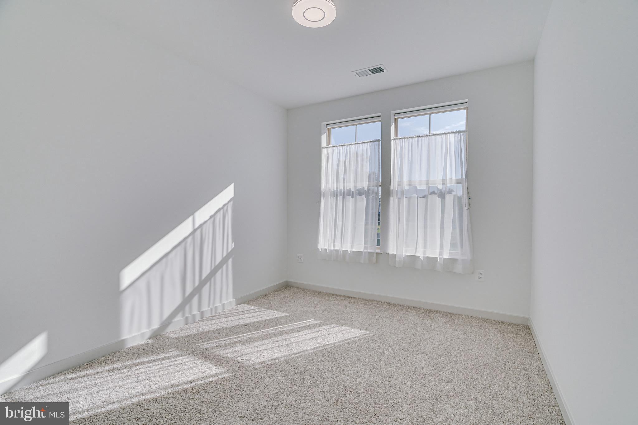 BOULEVARD VI TOWNS - Residential