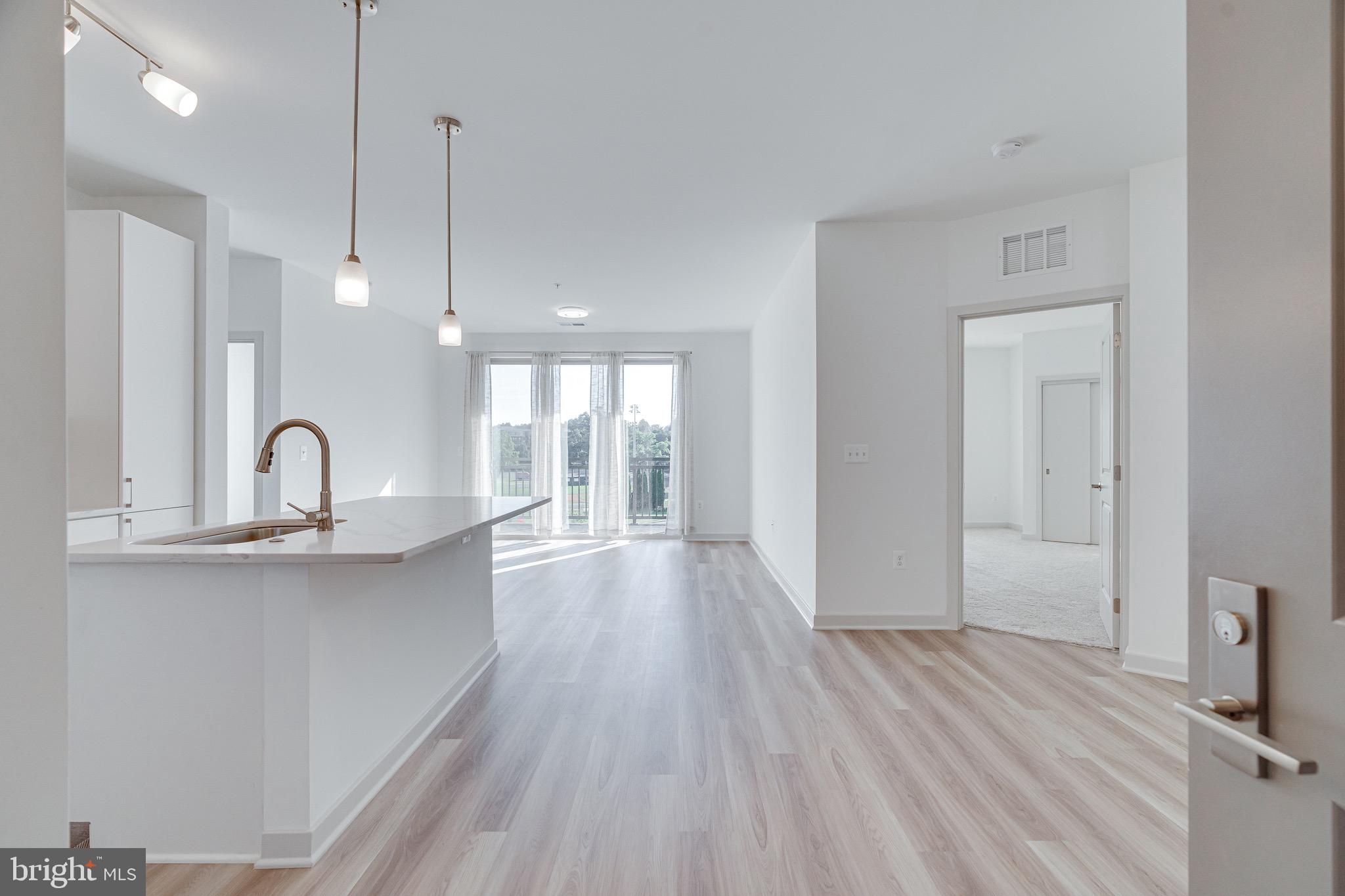 BOULEVARD VI TOWNS - Residential