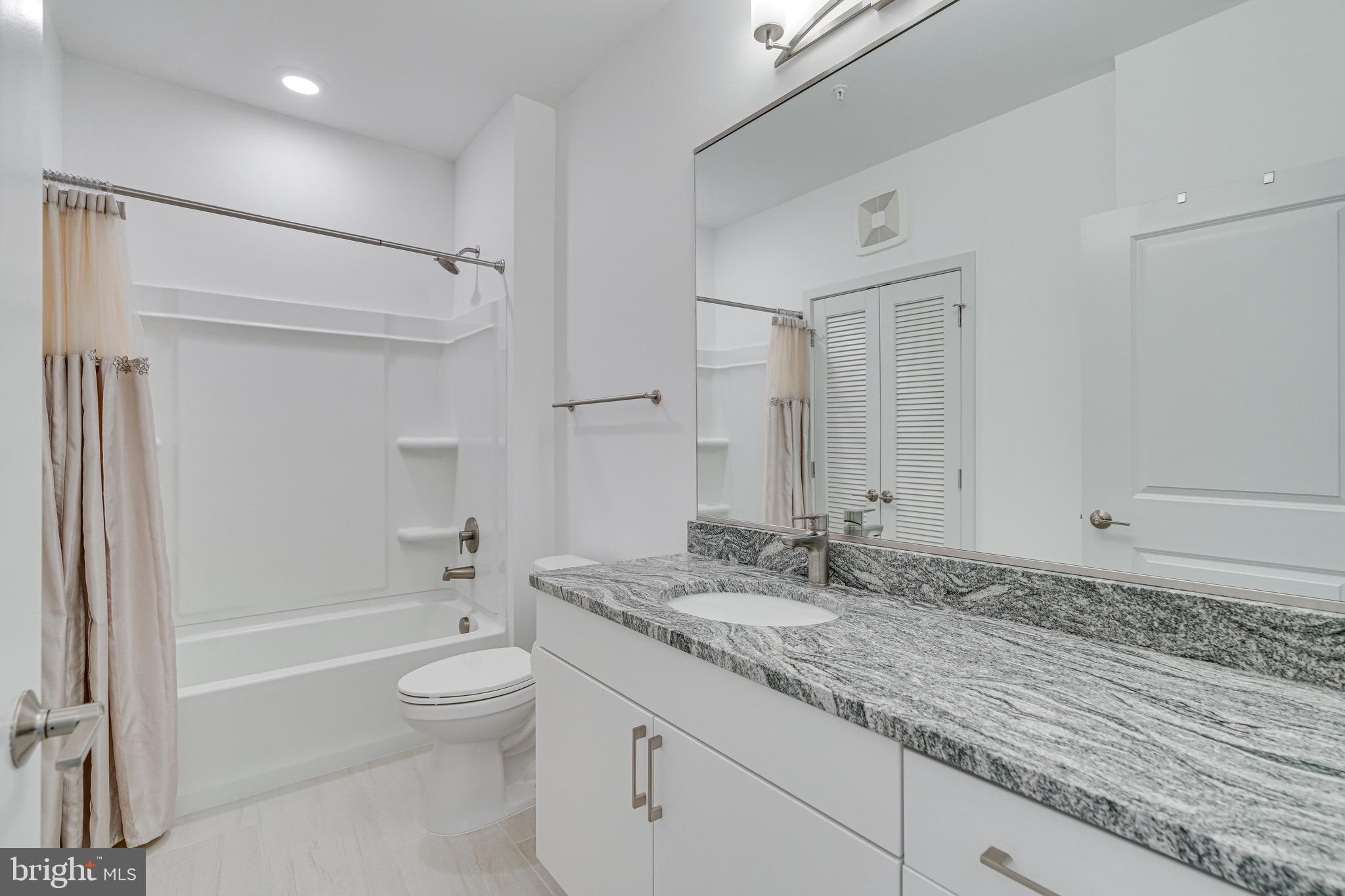 BOULEVARD VI TOWNS - Residential