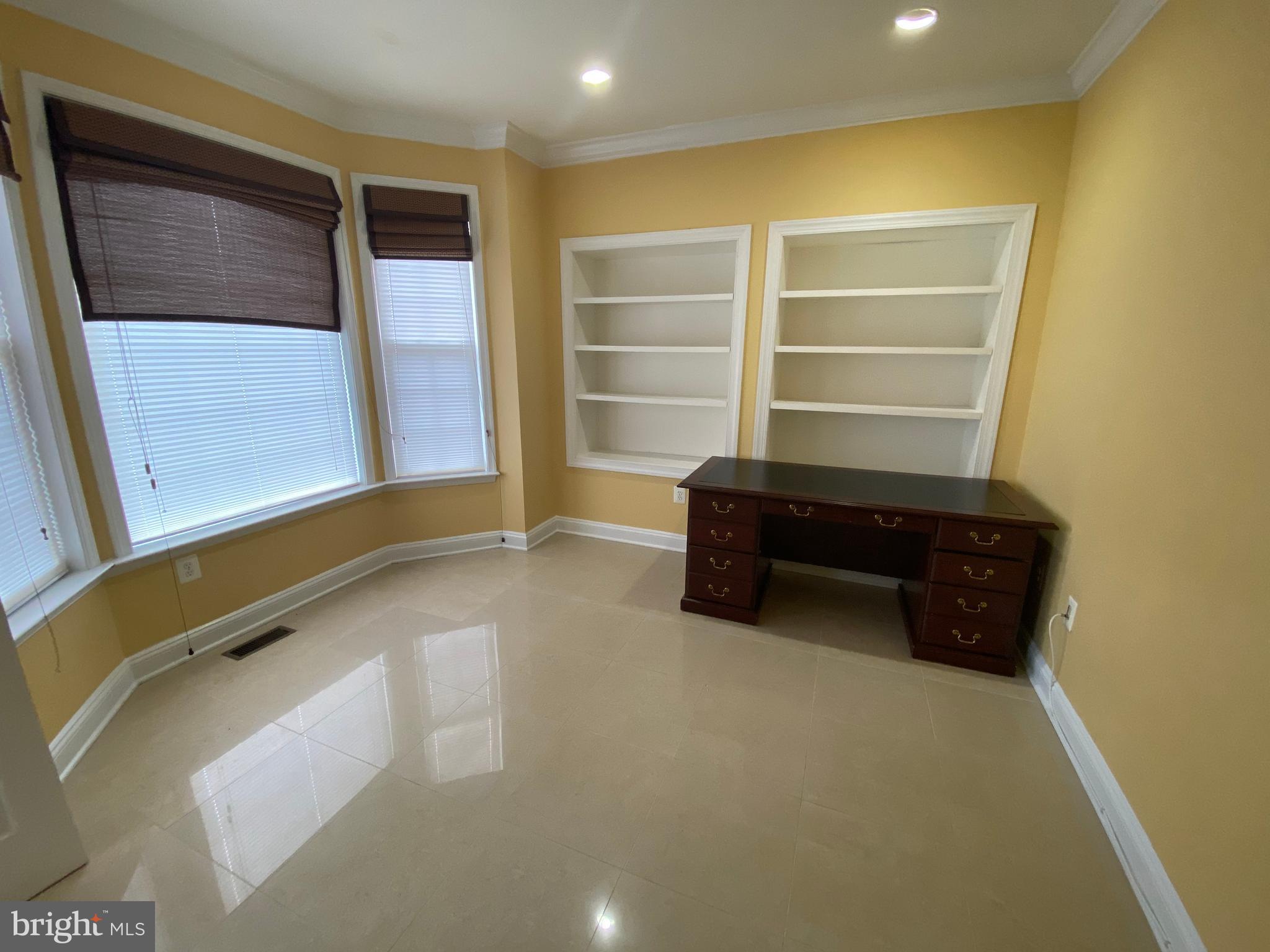 FAIRVIEW ESTATES - Residential