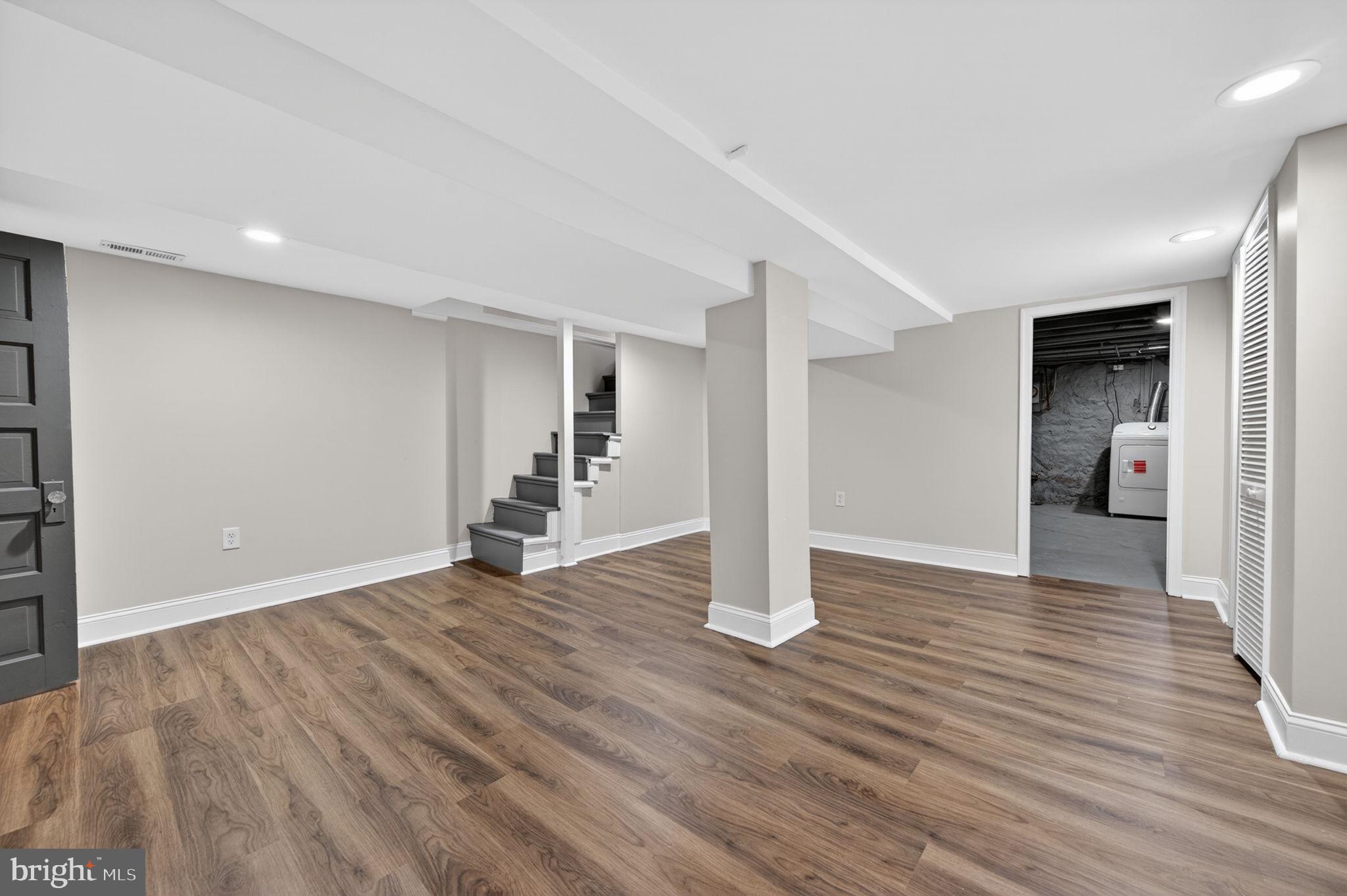 MONDAWMIN - Residential