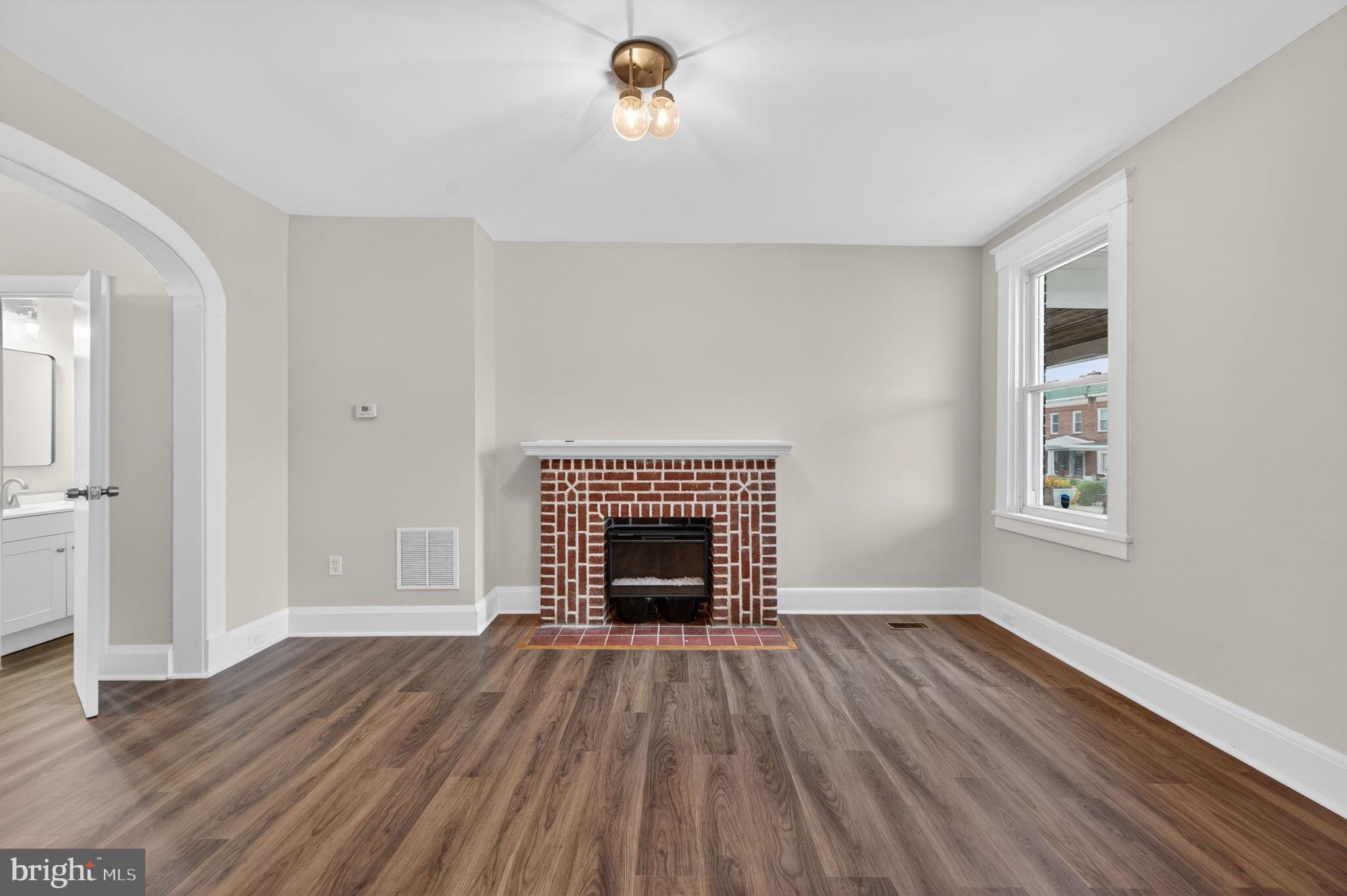 MONDAWMIN - Residential