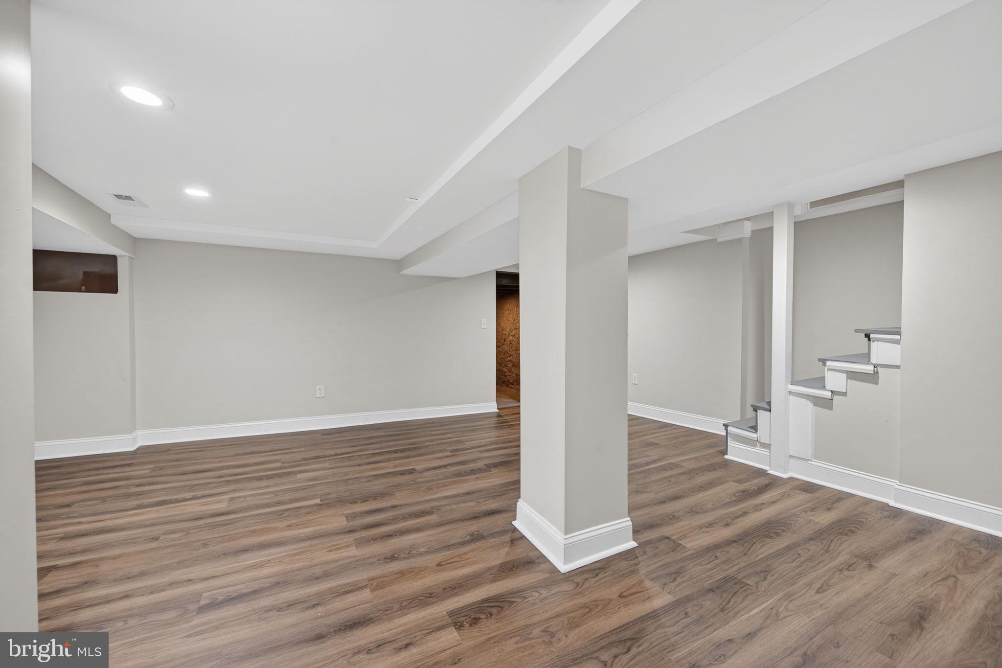 MONDAWMIN - Residential
