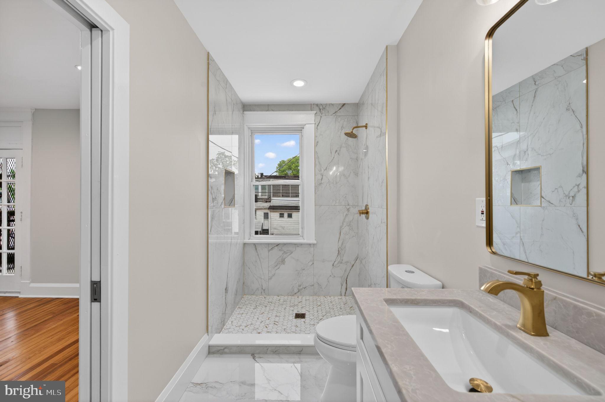 MONDAWMIN - Residential