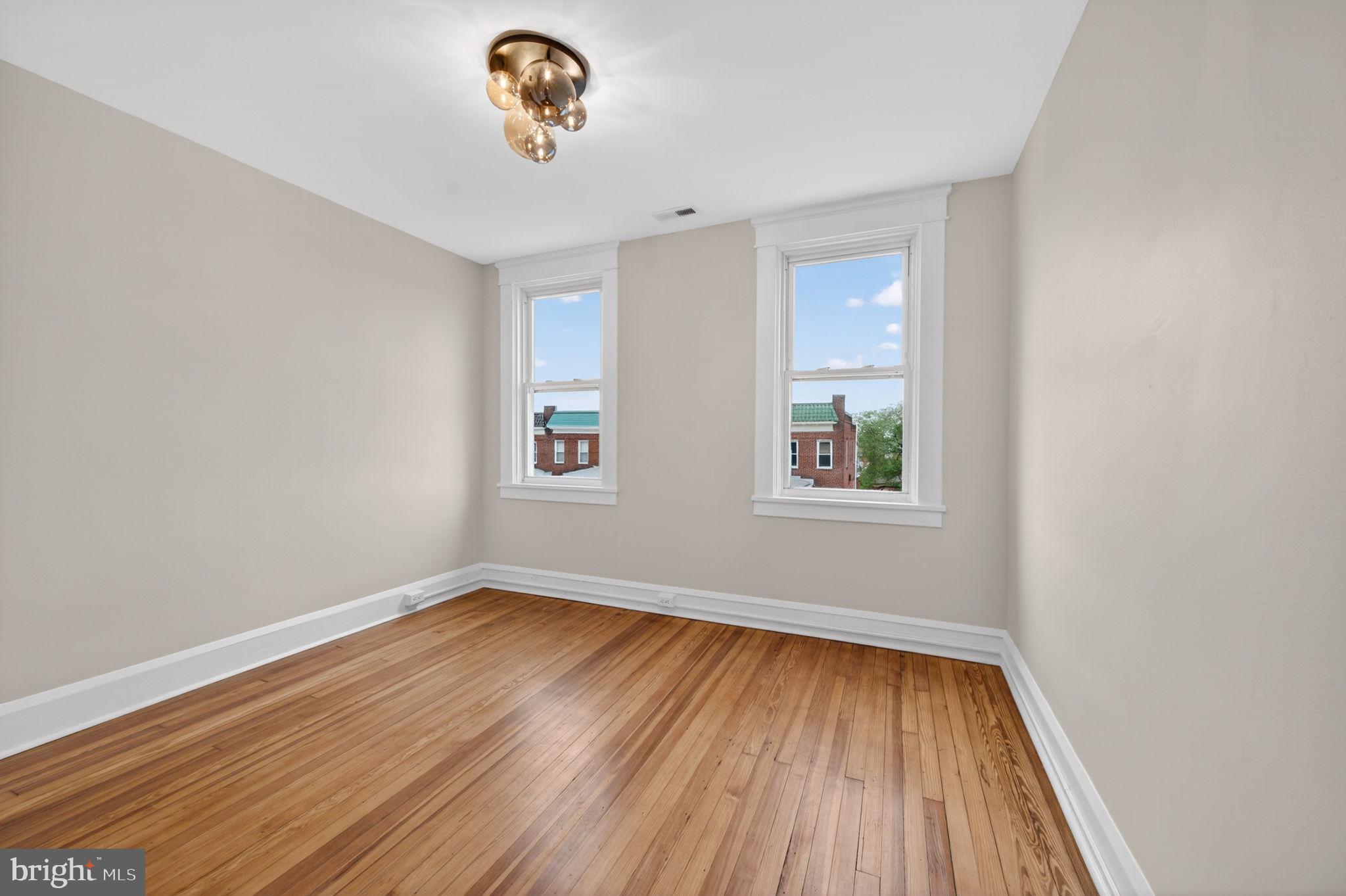 MONDAWMIN - Residential