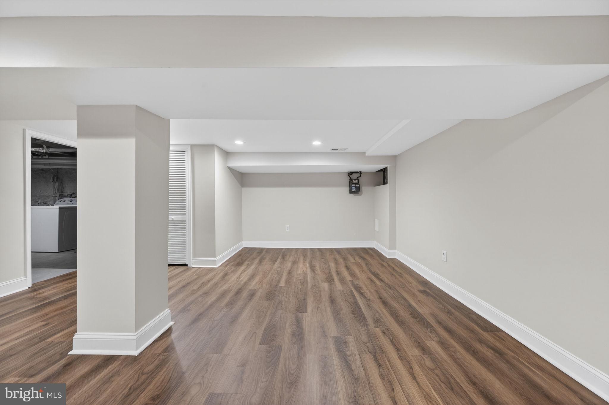 MONDAWMIN - Residential