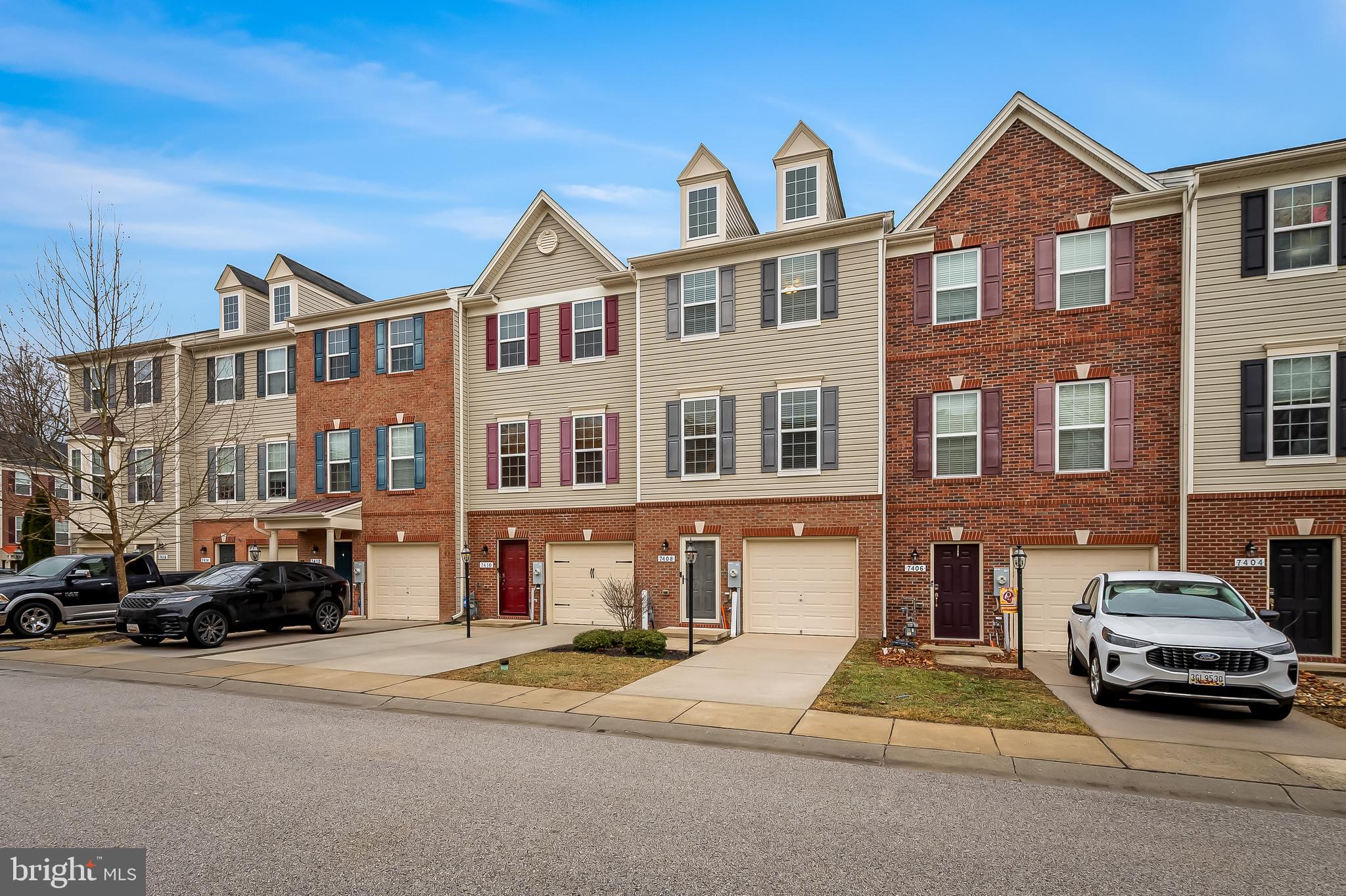 THE POINTE AT TANYARD SPRINGS - Residential