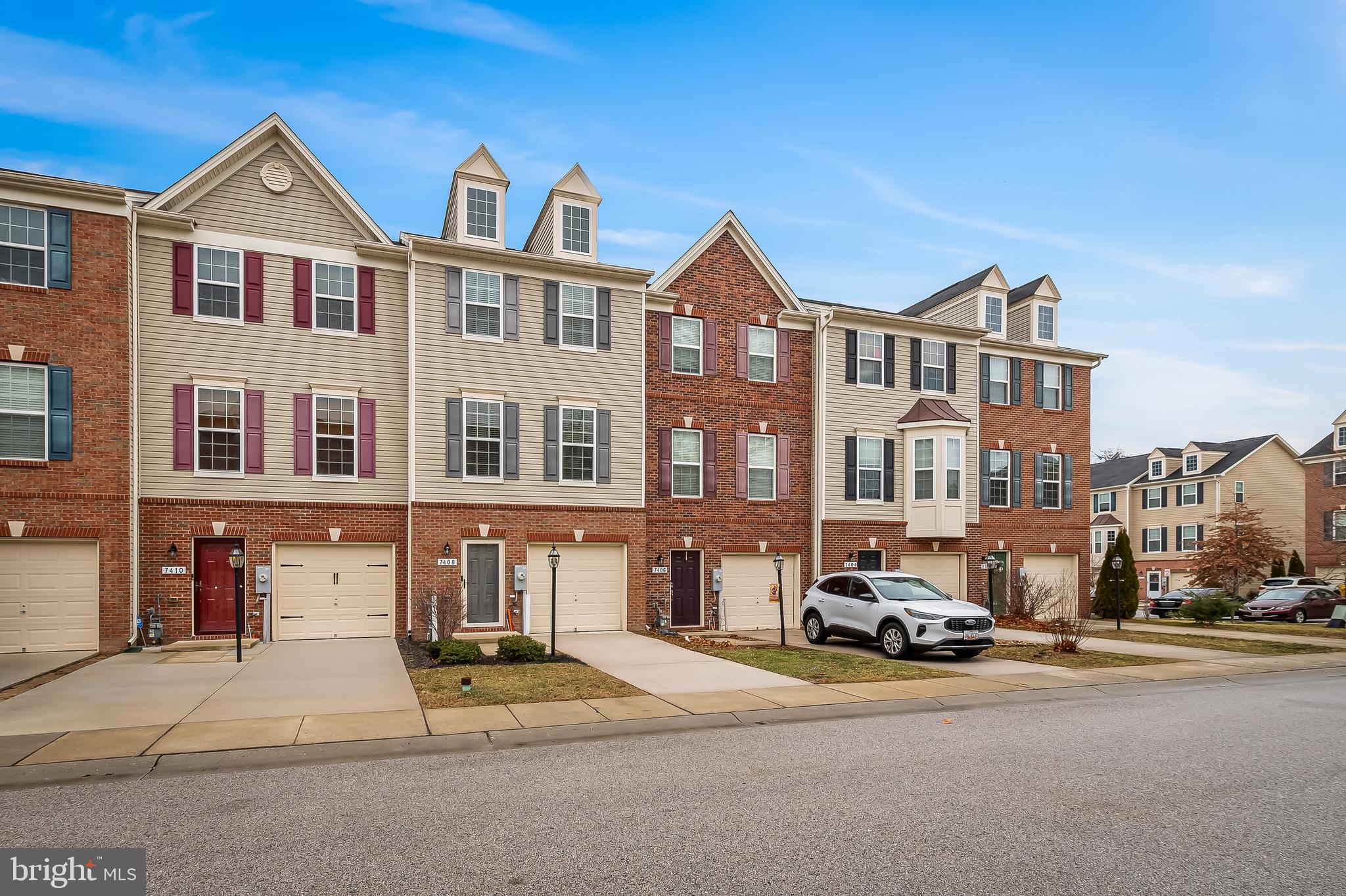 THE POINTE AT TANYARD SPRINGS - Residential