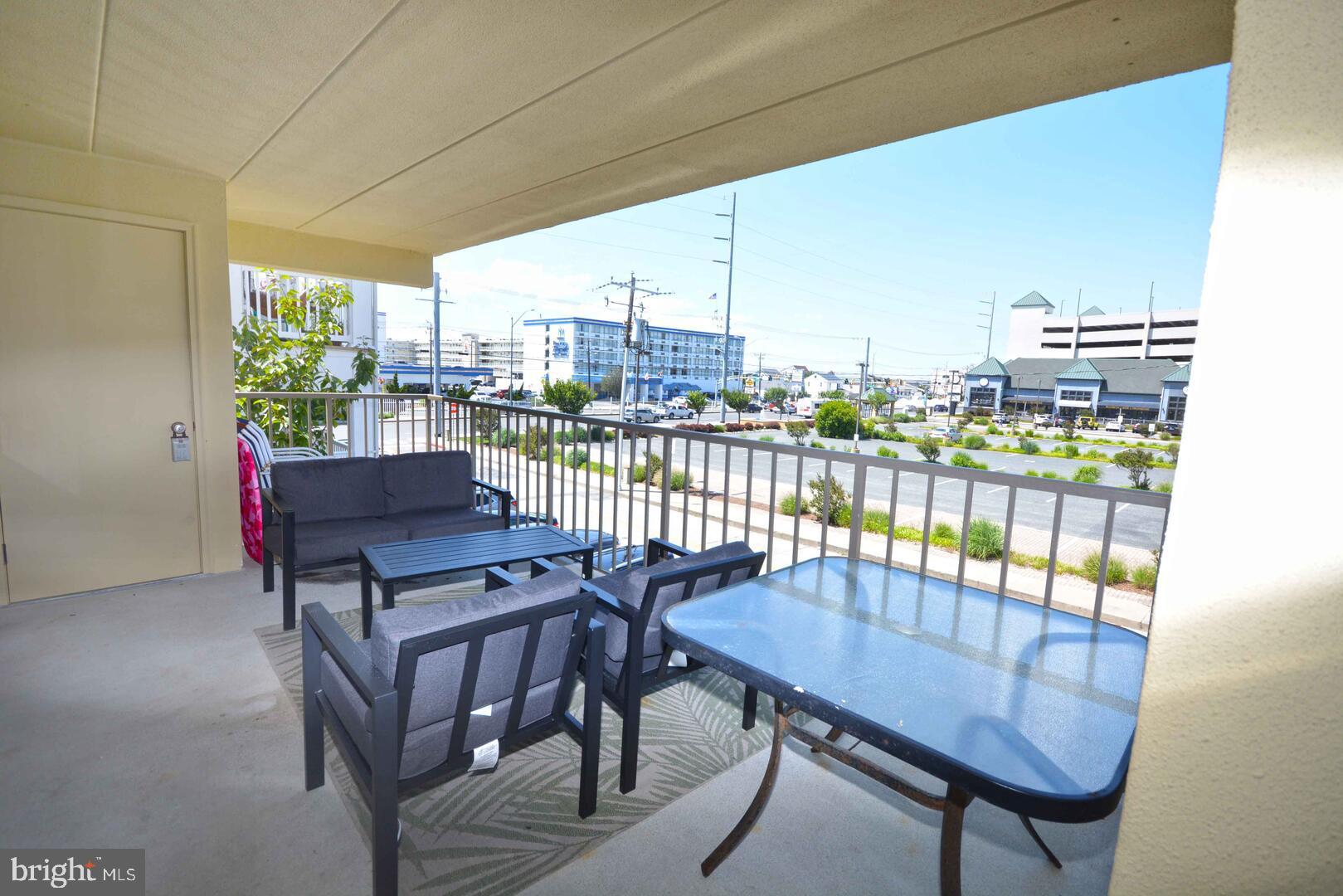 9 N 47TH STREET 209