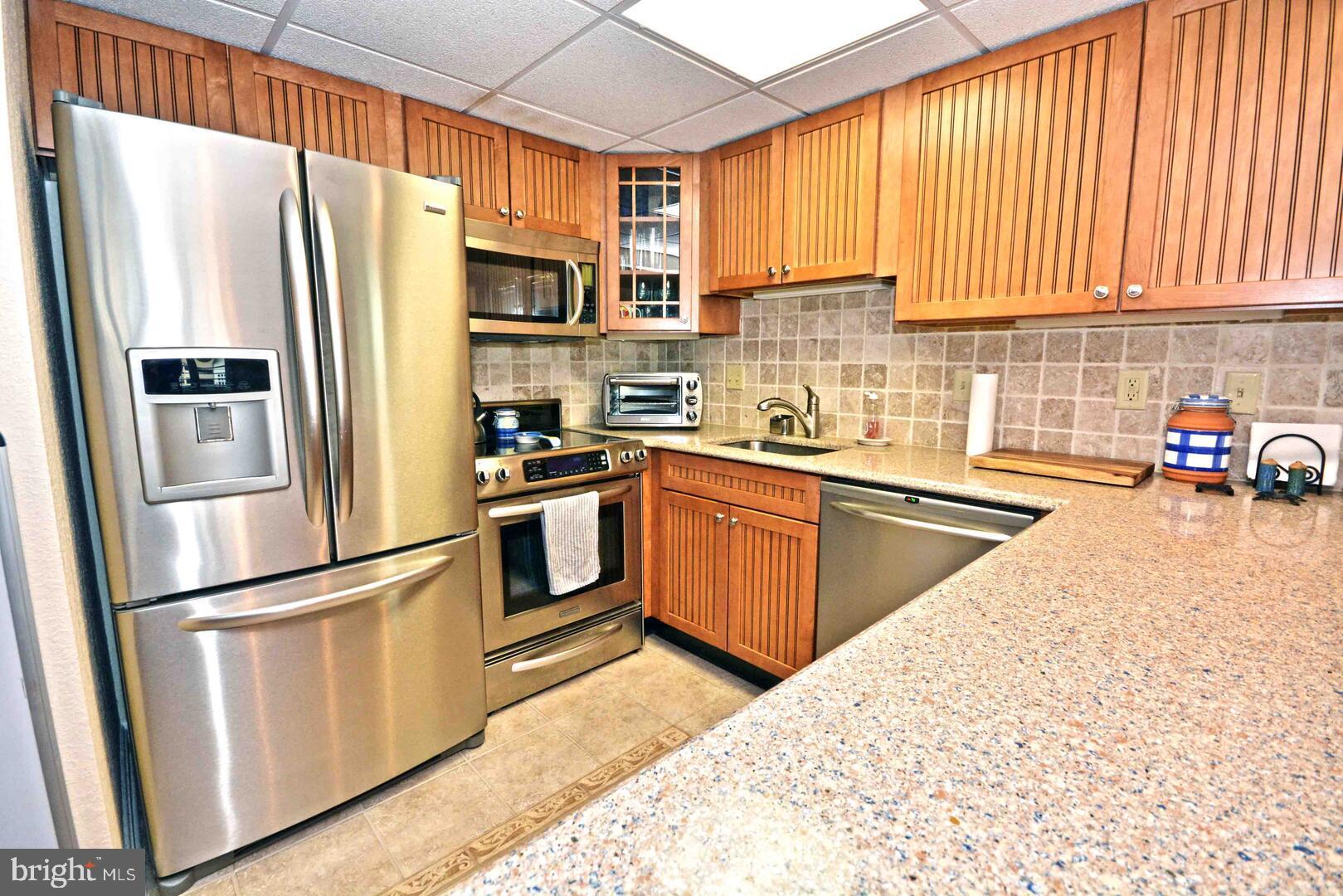 9 N 47TH STREET 209