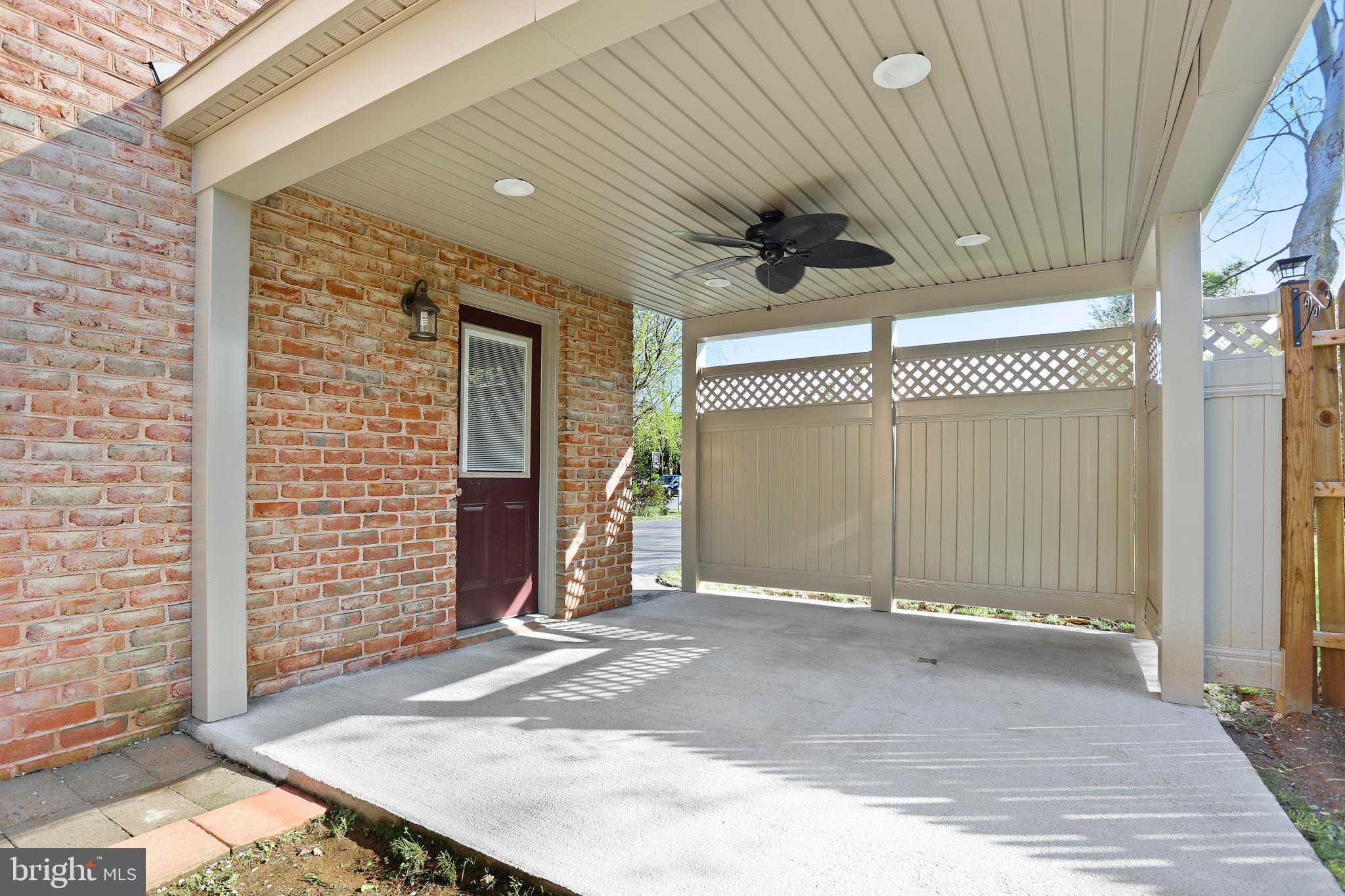 VAN LEAR MANOR - Residential