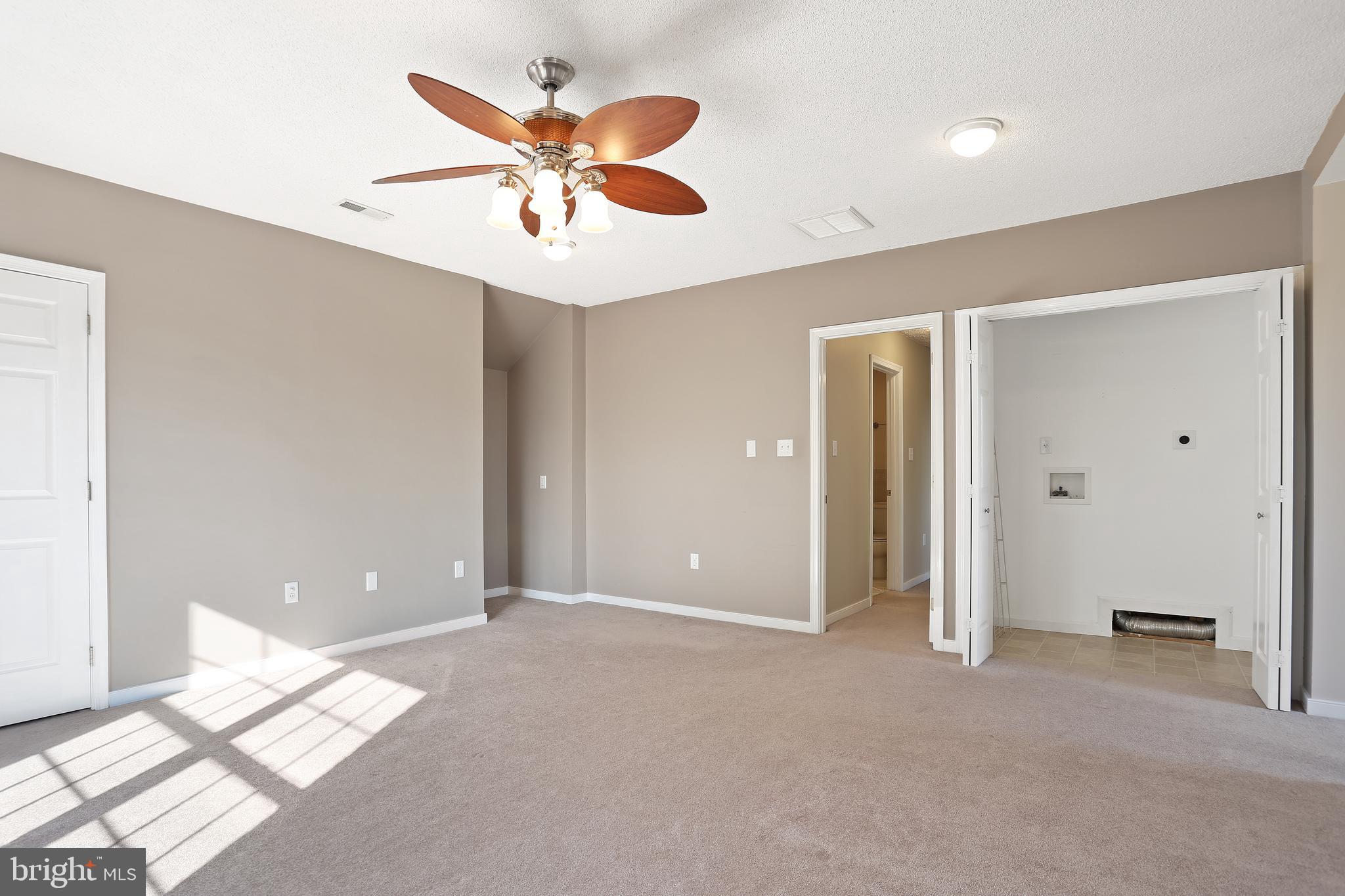 VAN LEAR MANOR - Residential