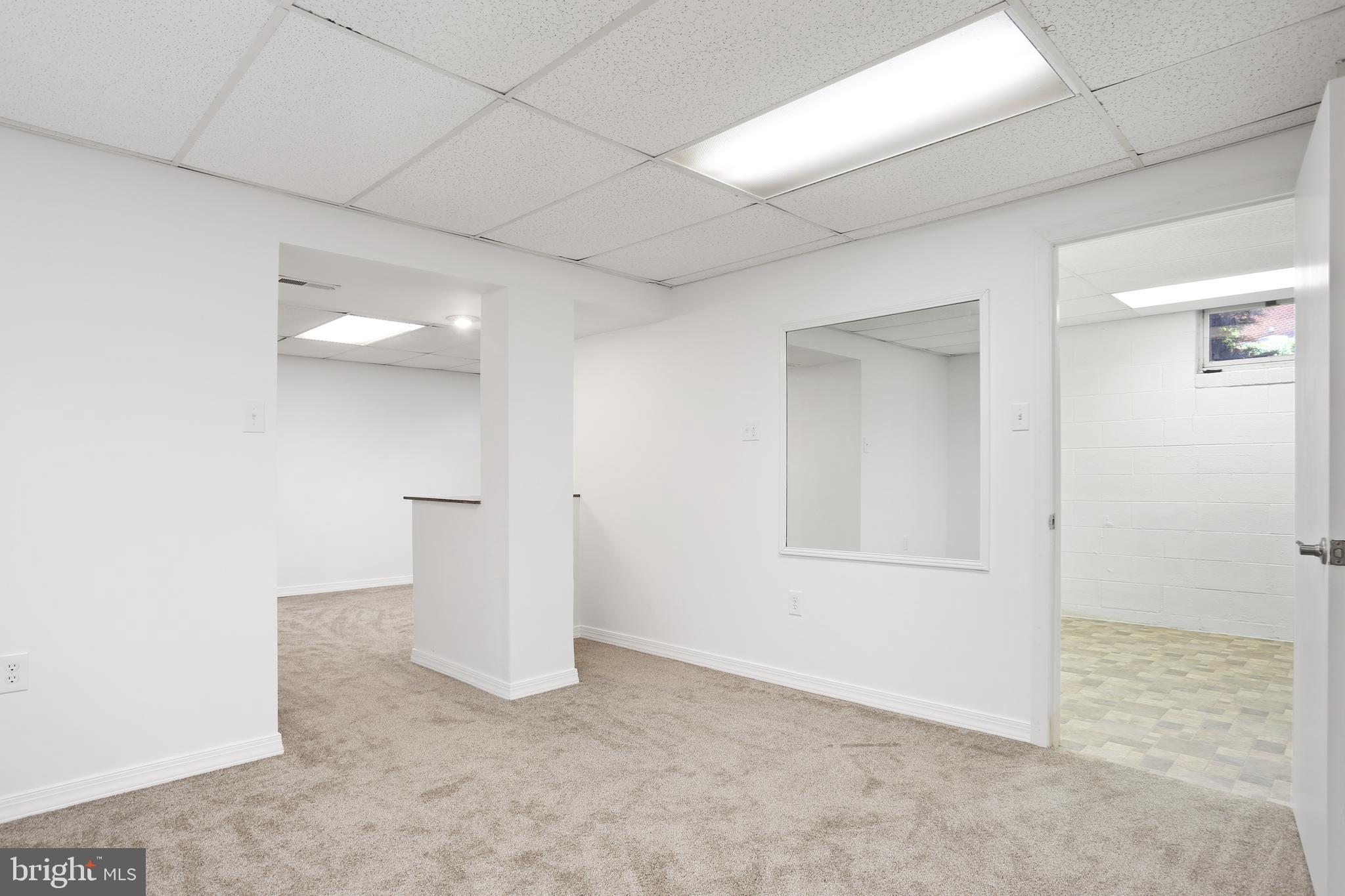 VAN LEAR MANOR - Residential