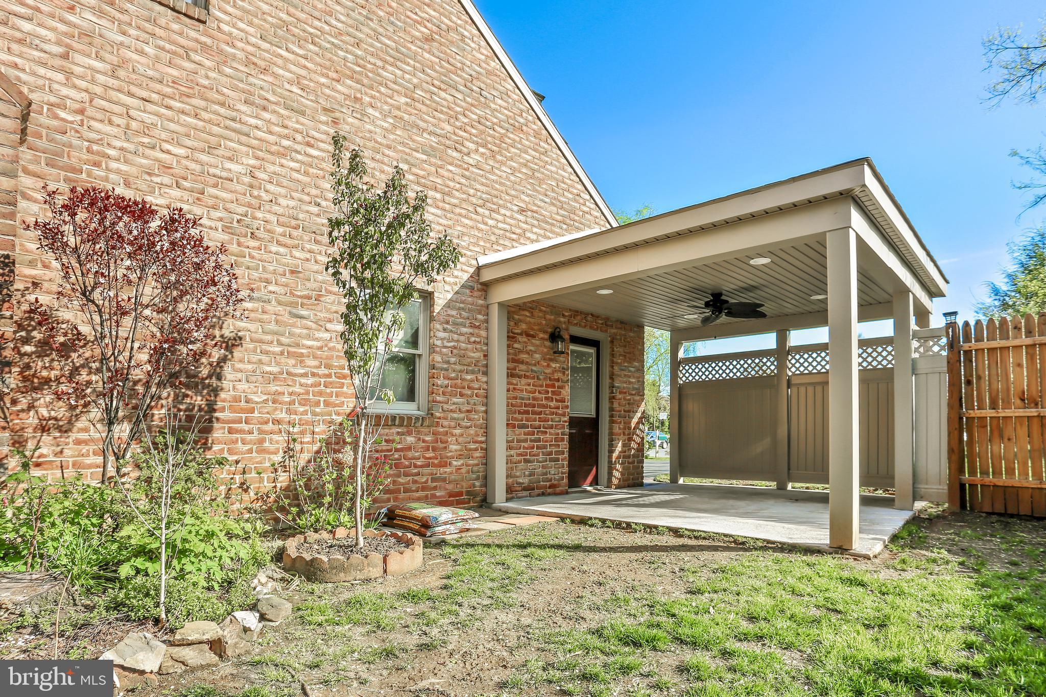 VAN LEAR MANOR - Residential