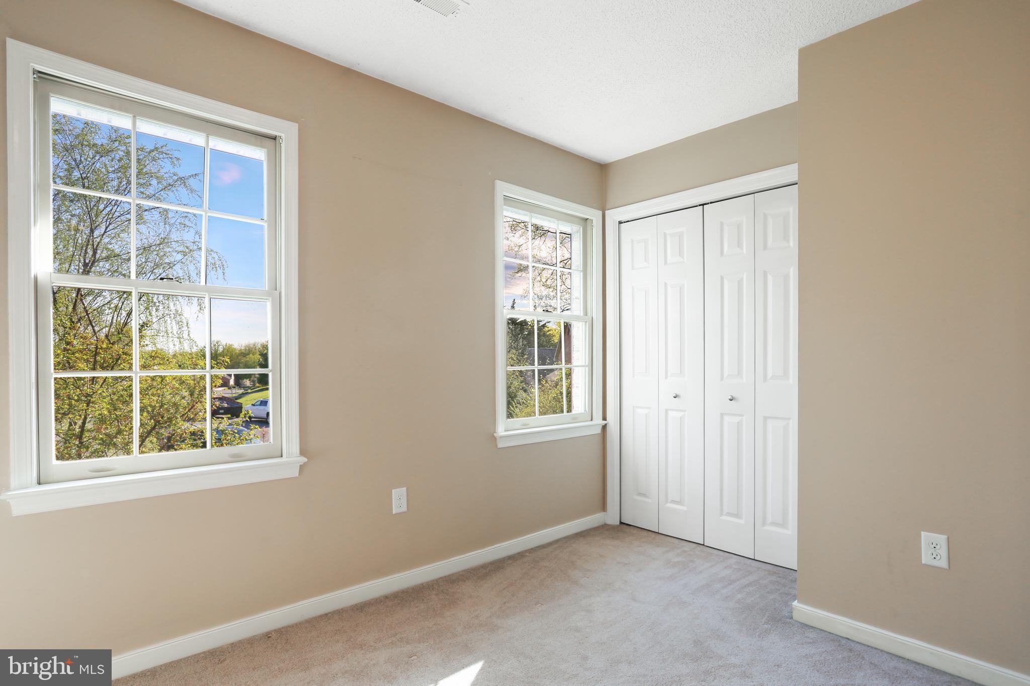 VAN LEAR MANOR - Residential