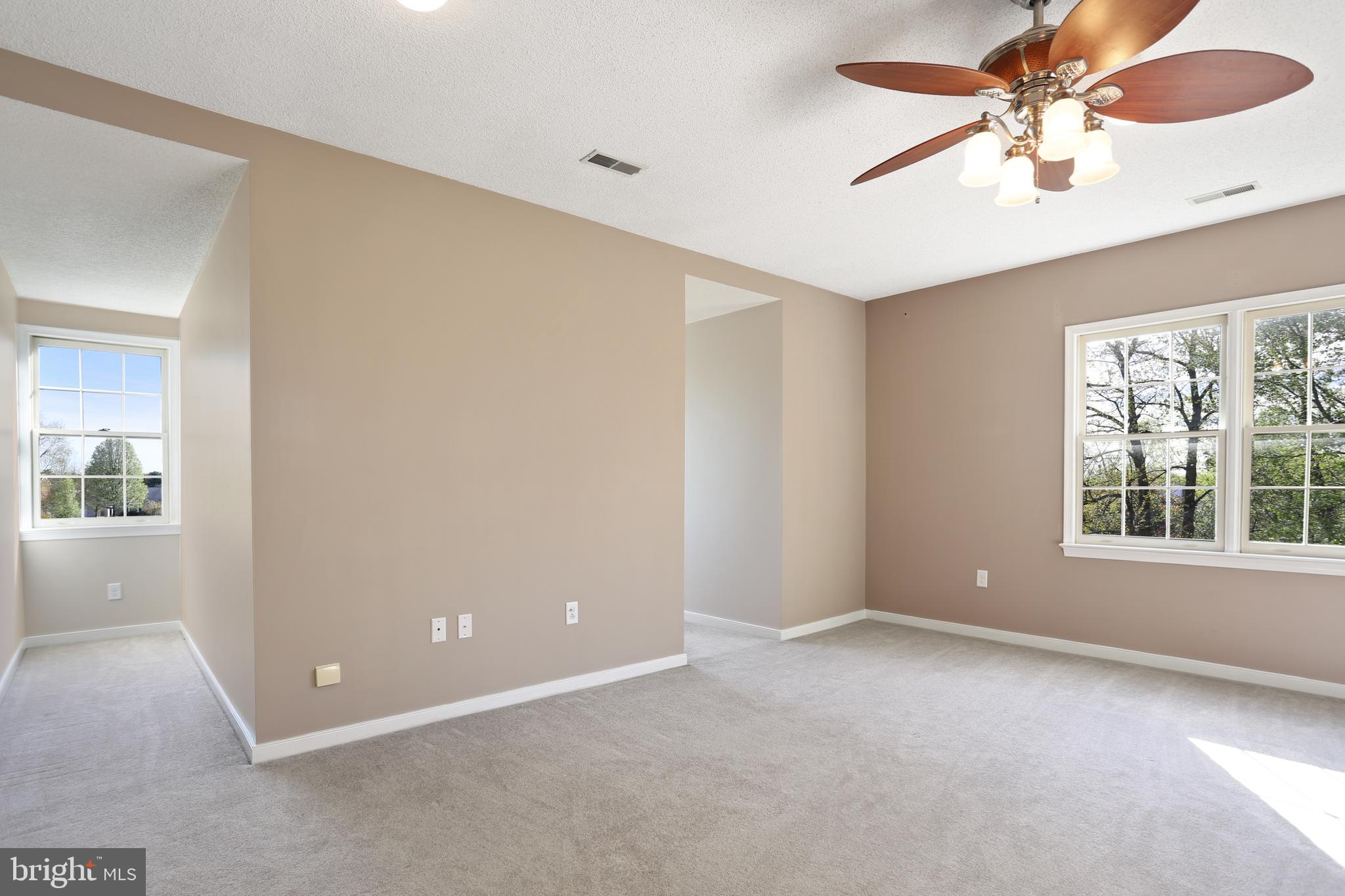 VAN LEAR MANOR - Residential