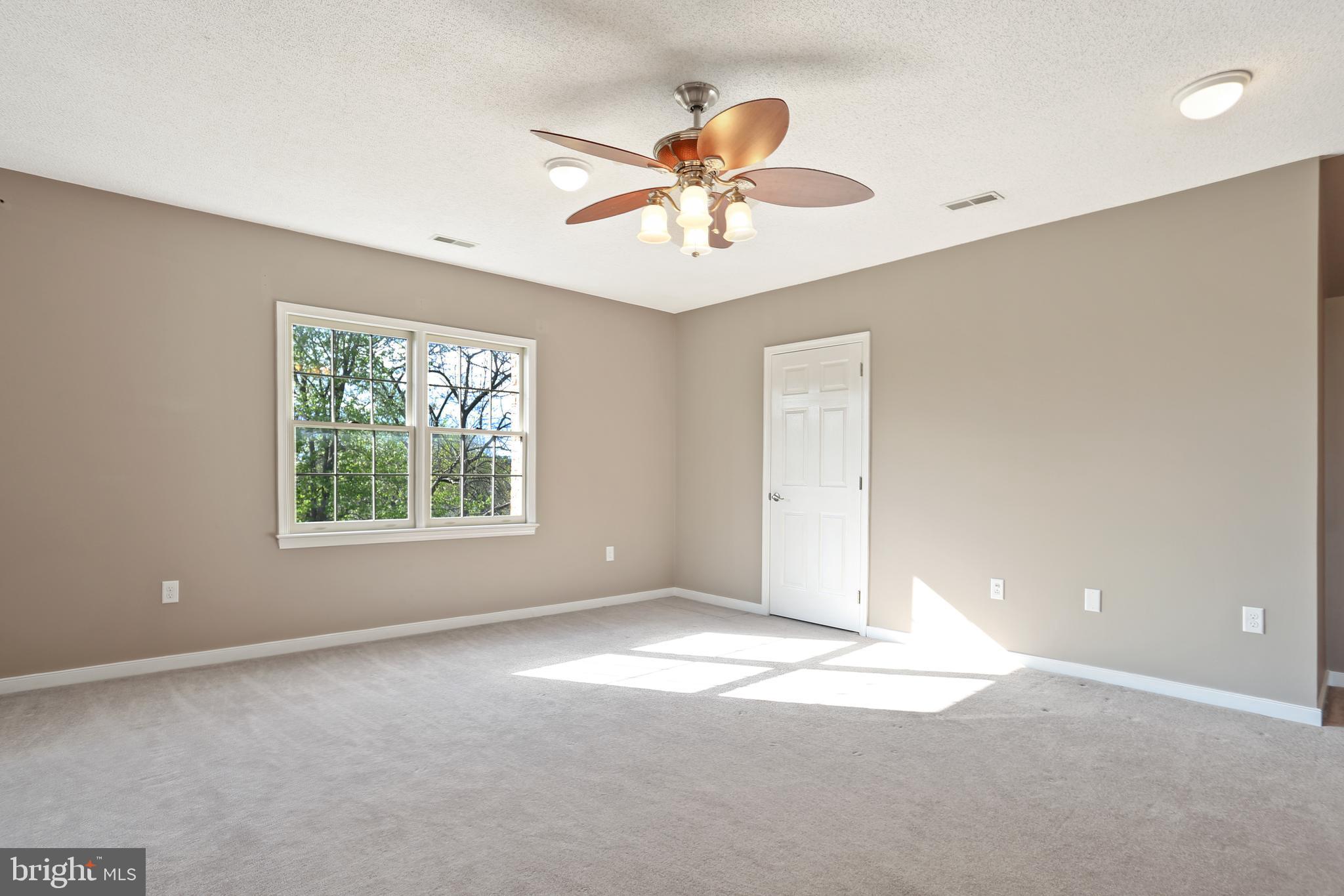 VAN LEAR MANOR - Residential