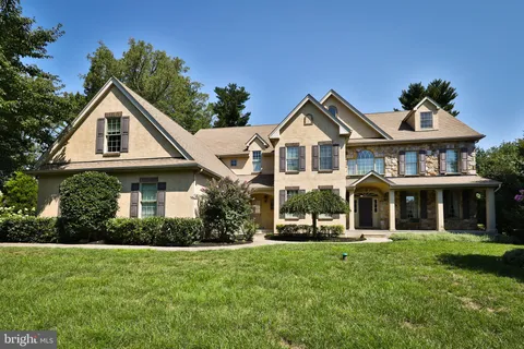 1061 Laurel Hill Lane, Jenkintown, PA MLS: PAMC2132470