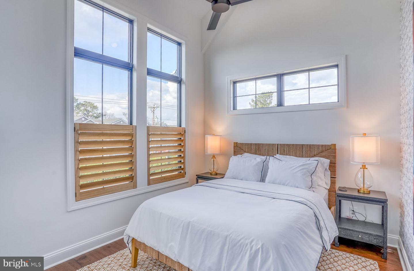 COUNTRY CLUB ESTATES - Residential