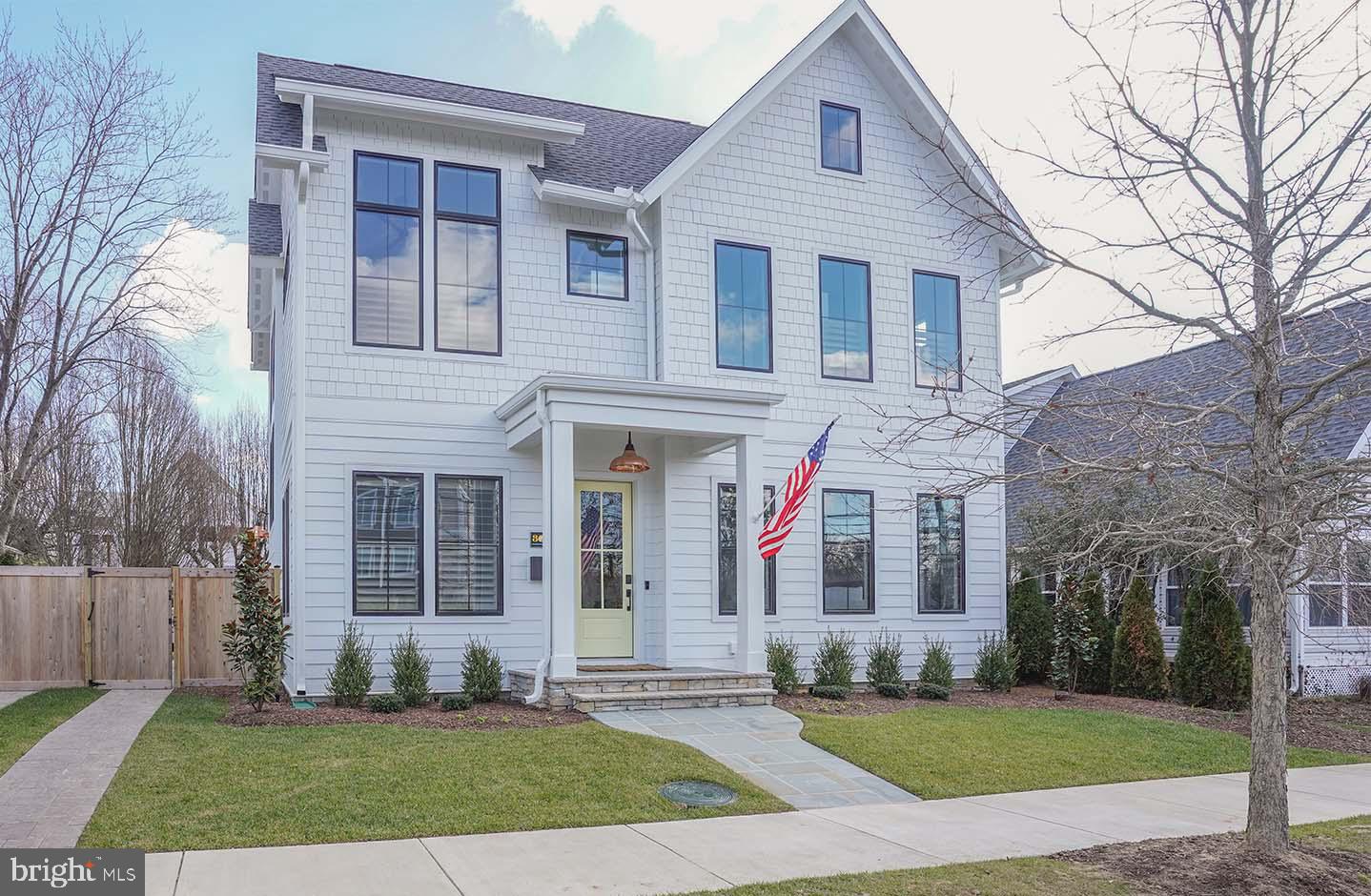 COUNTRY CLUB ESTATES - Residential