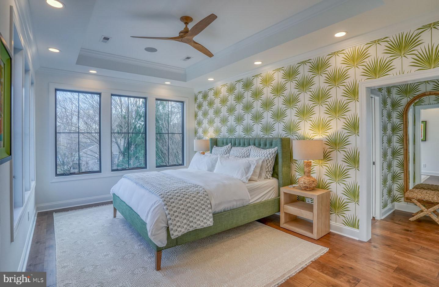 COUNTRY CLUB ESTATES - Residential