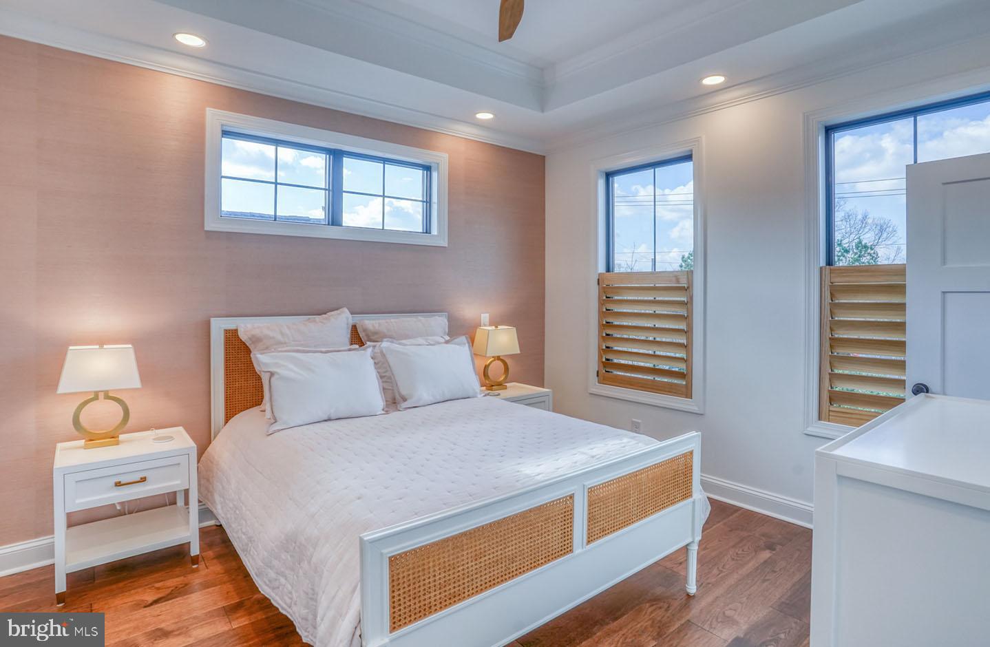 COUNTRY CLUB ESTATES - Residential