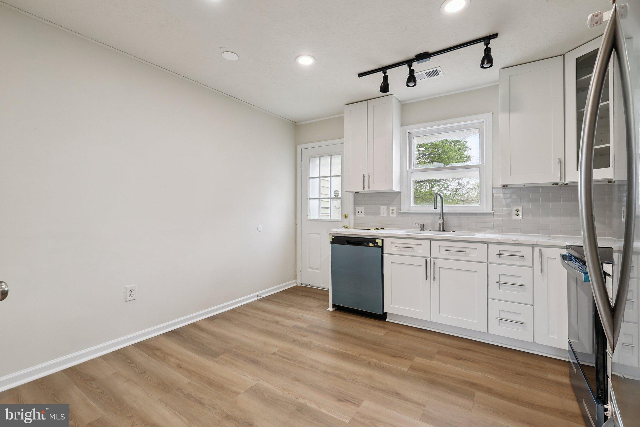 THIRD BATTLE - Residential