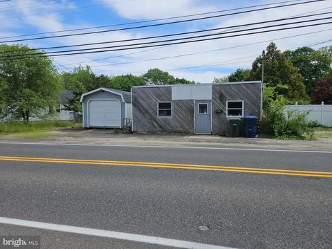 Photo of 430 New Brooklyn Road, WILLIAMSTOWN, NJ 08094 (MLS # NJGL2065900) Photo of 430 New Brooklyn Road, WILLIAMSTOWN, NJ 08094 (MLS # NJGL2065900)