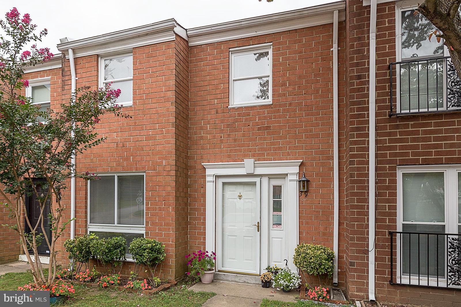 STAFFORD OAKS - Residential