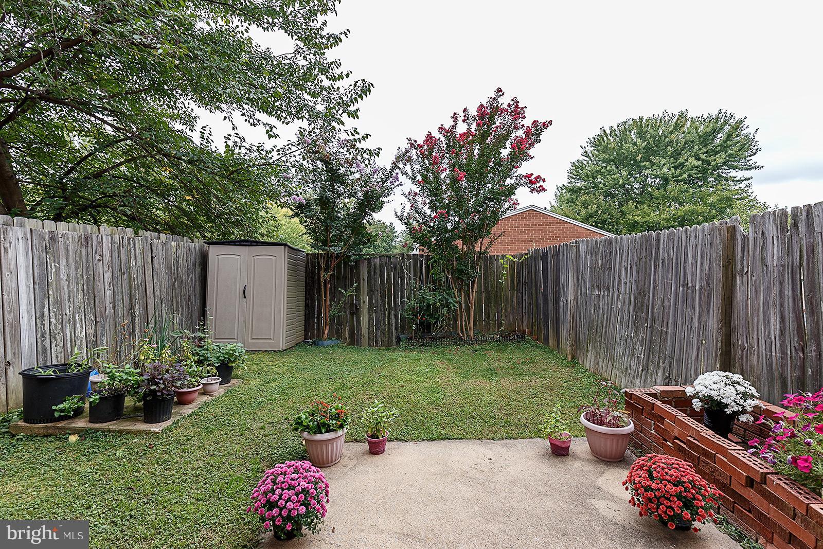 STAFFORD OAKS - Residential