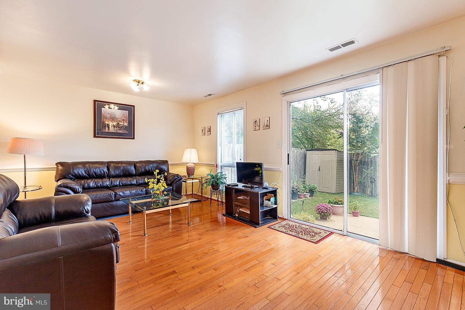 STAFFORD OAKS - Residential