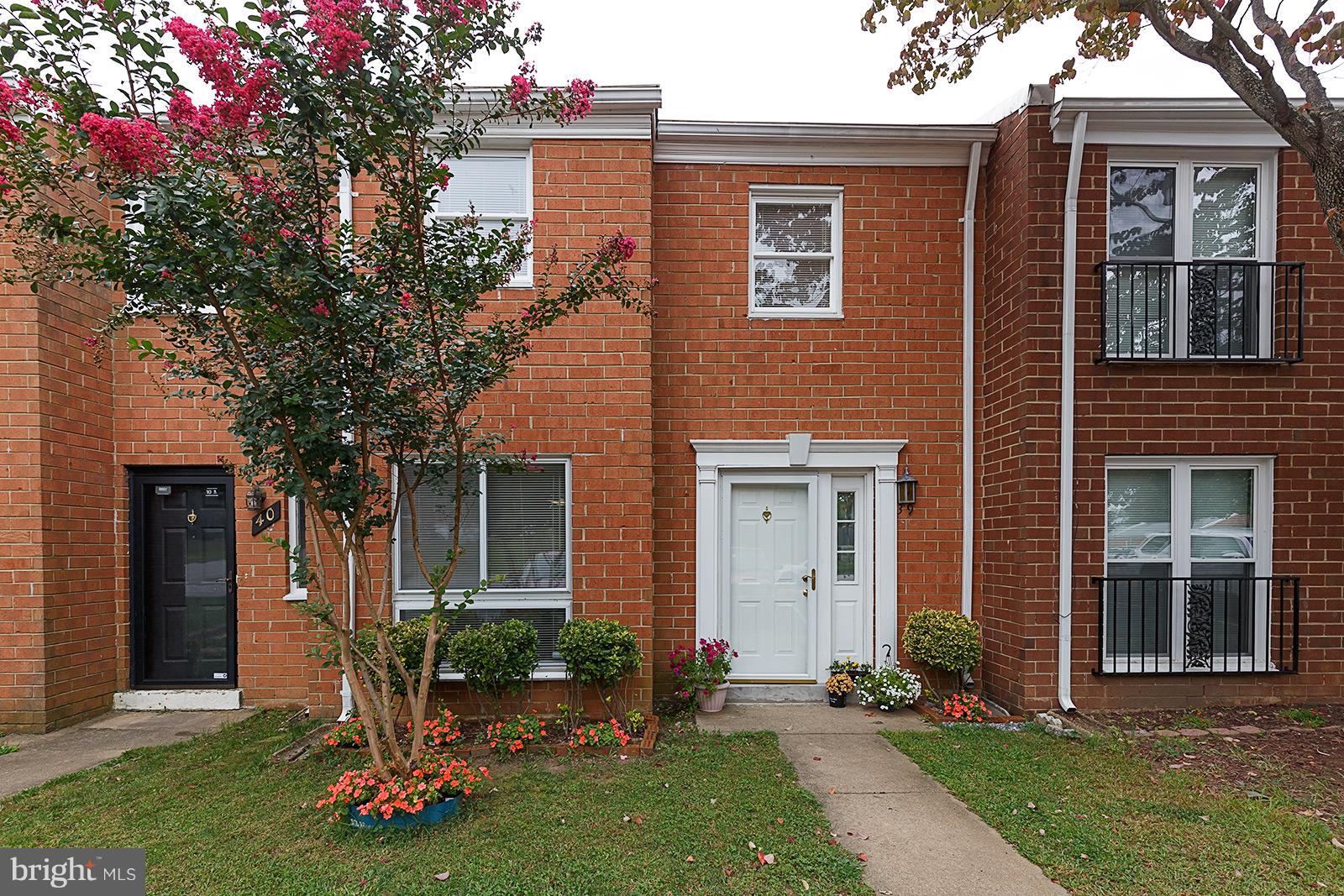 STAFFORD OAKS - Residential