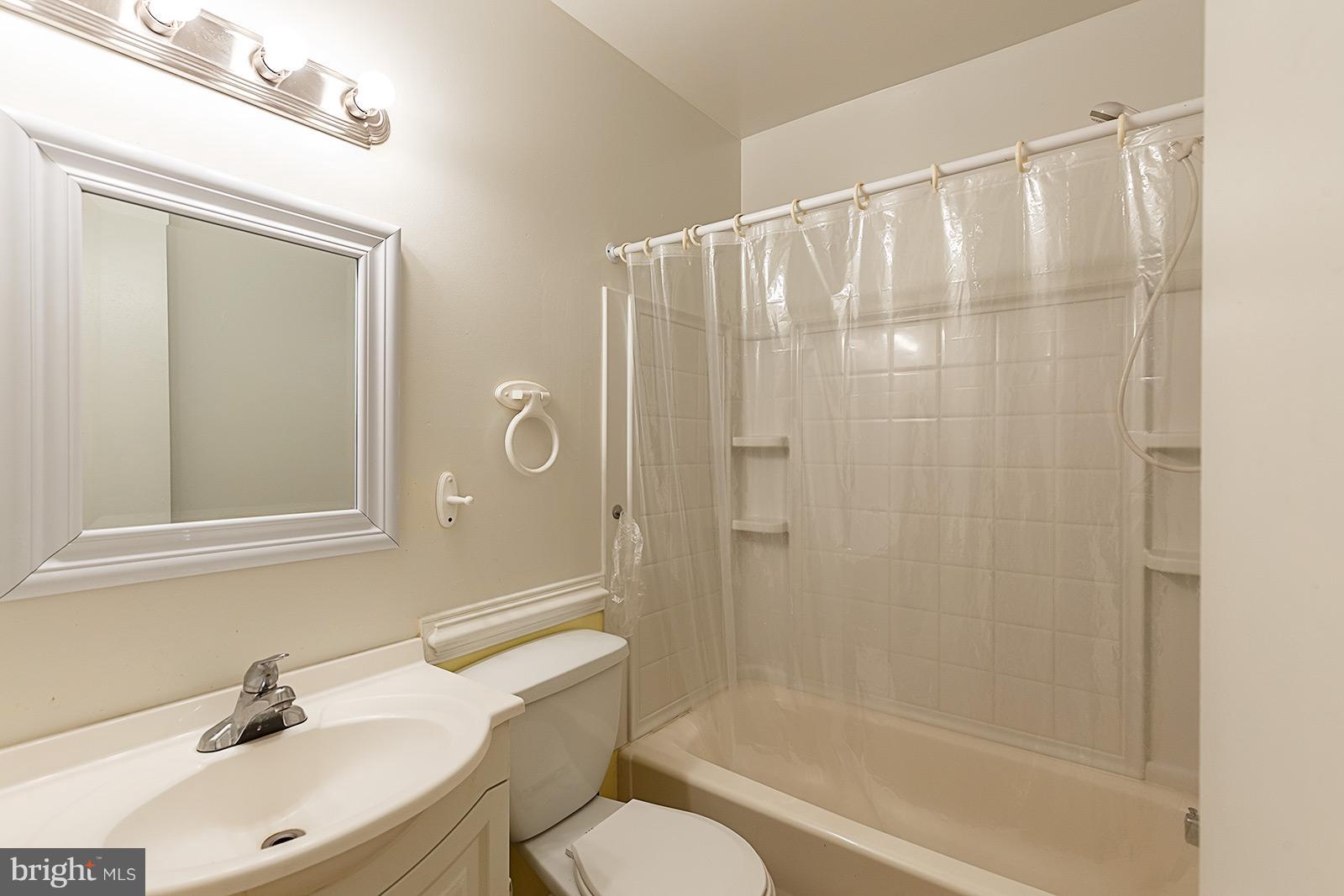 STAFFORD OAKS - Residential