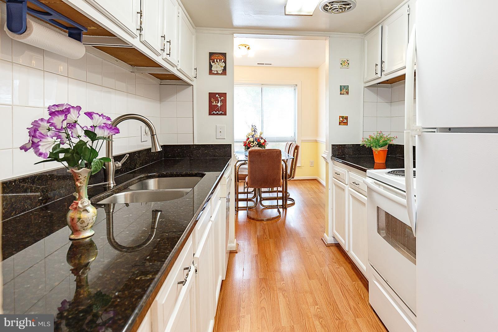 STAFFORD OAKS - Residential